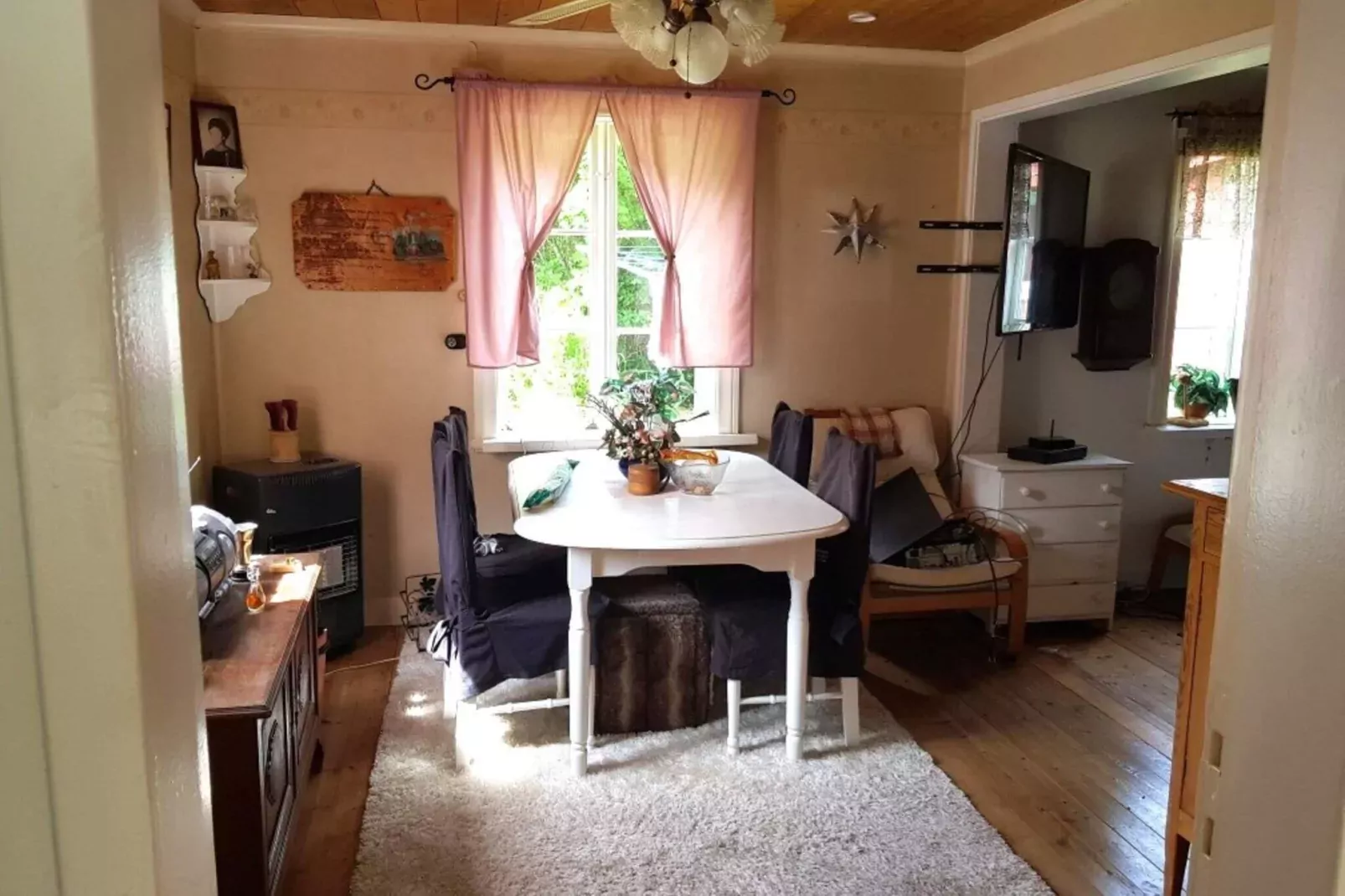 4 person holiday home in RAMSJÖ-By Traum-Indoor