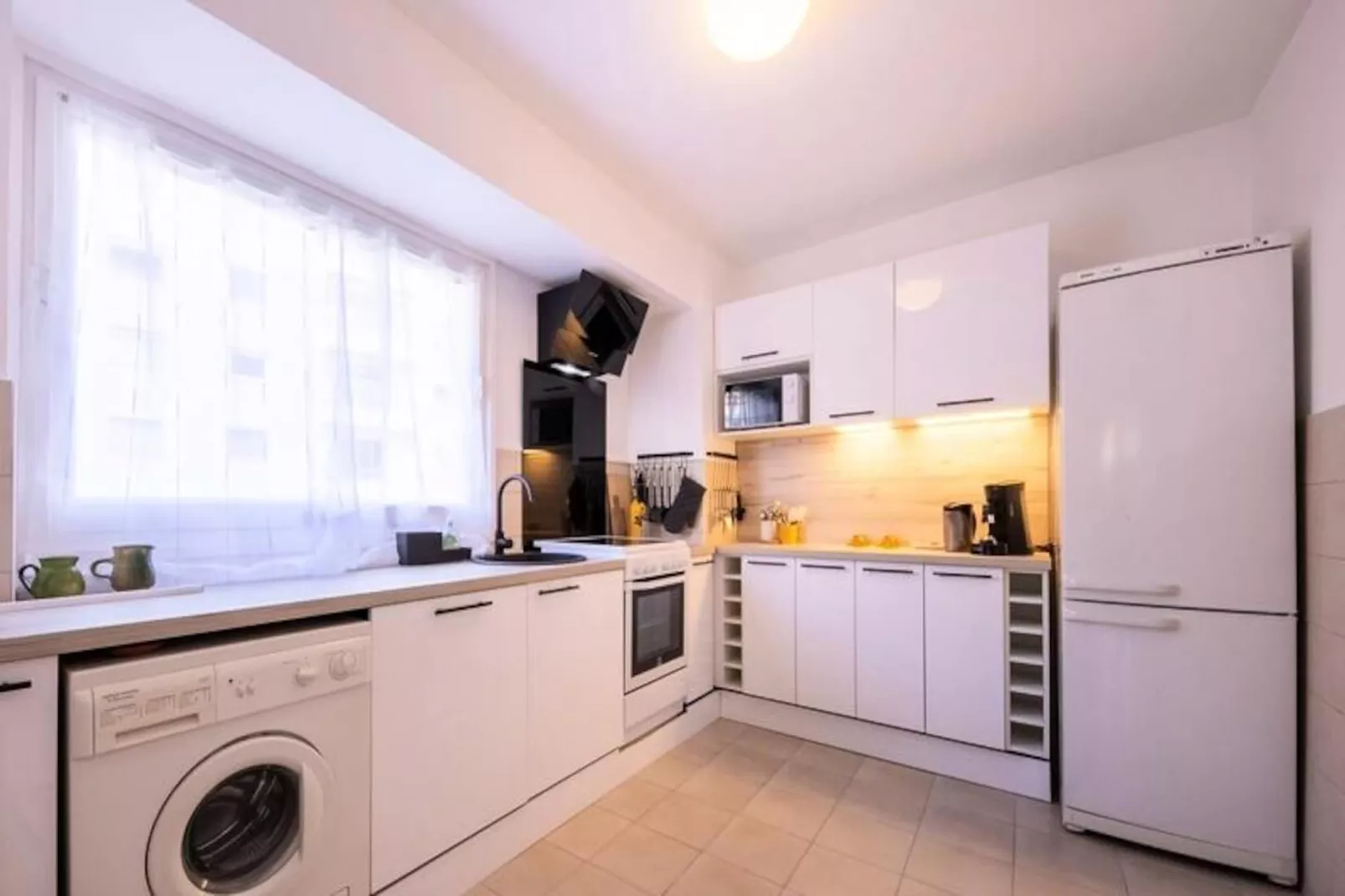 06b - Beau 2 Pi&egrave;ces R&eacute;nov&eacute; Avec Terrasse Vue Mer-Image-tags.