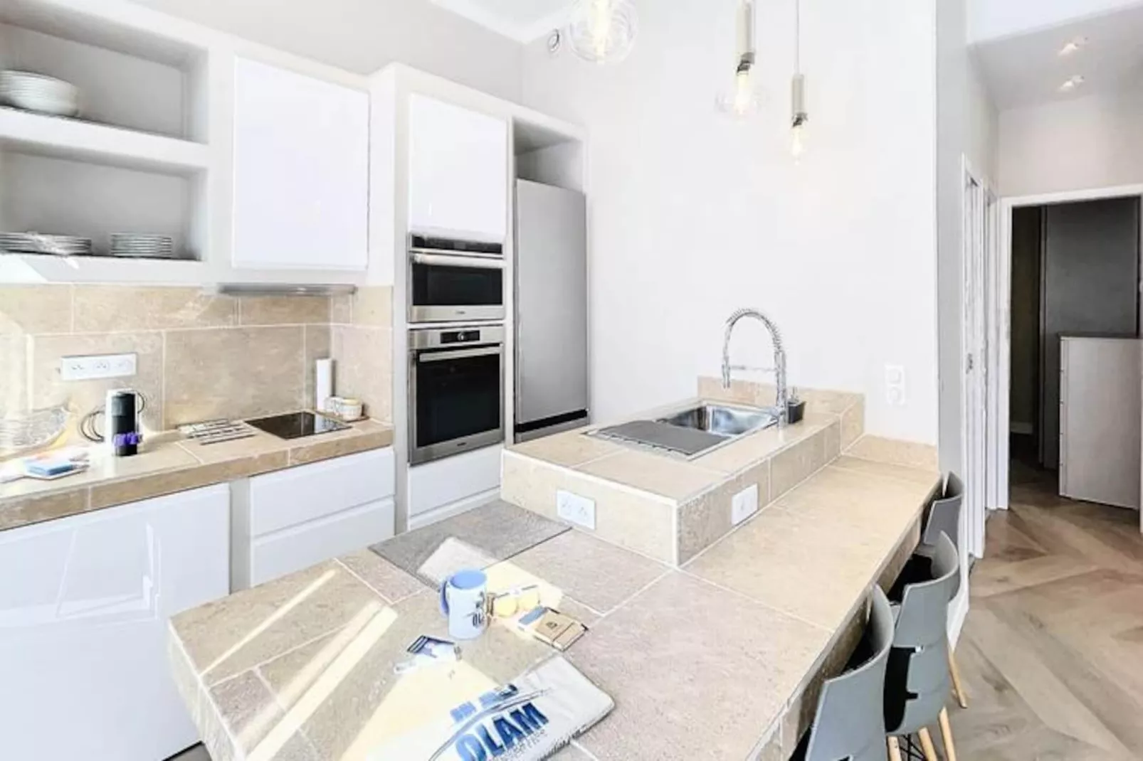 2 Pi&egrave;ces Moderne - 3/4 Pers Calme Cannes Hyper Centre Olam Properties-Image-tags.