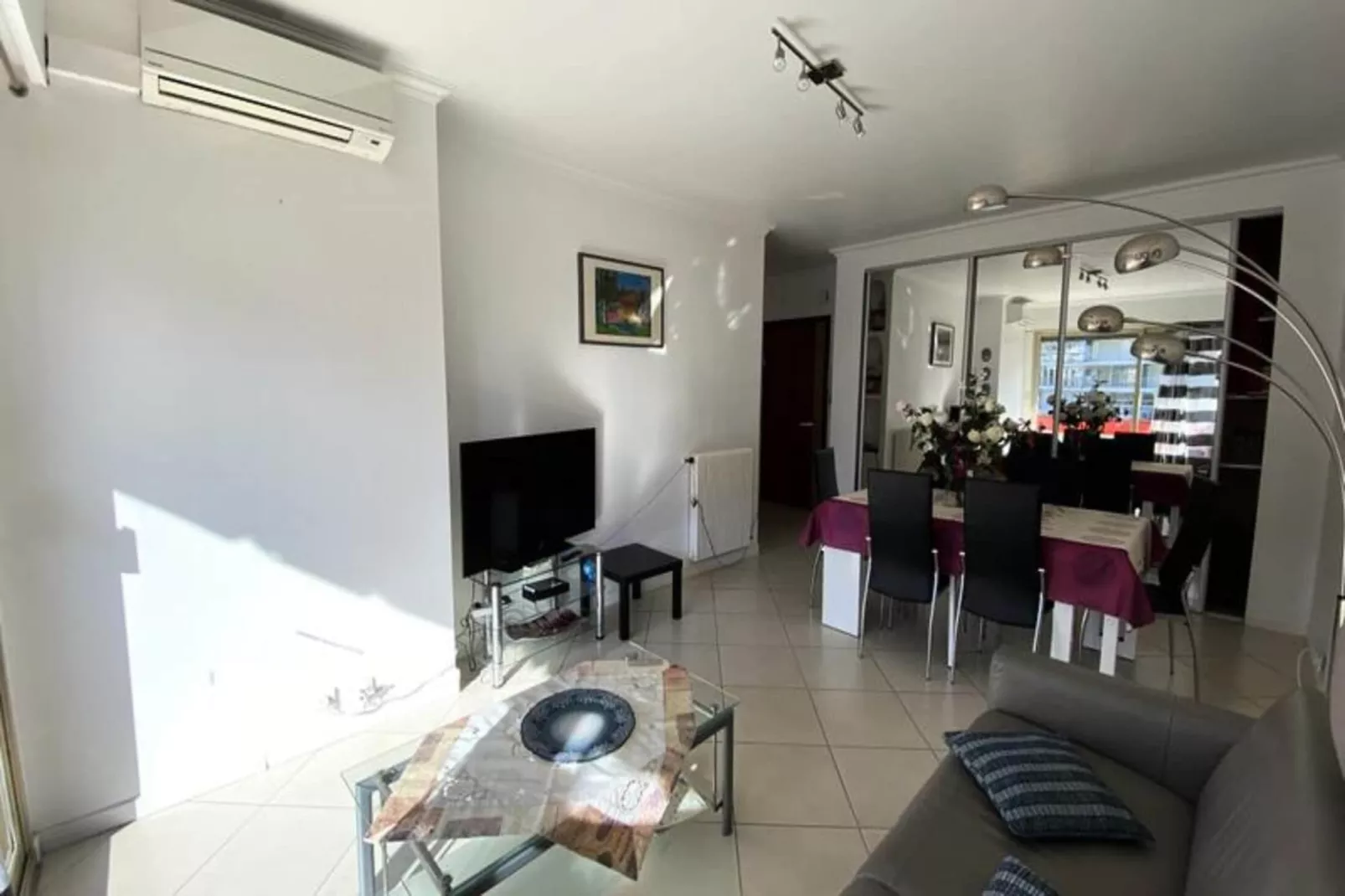 Résidence 2 Pi&egrave;ces Plein Sud &agrave; 300m De La Croisette ☀live In Le Bosquet☀-Wohnzimmer