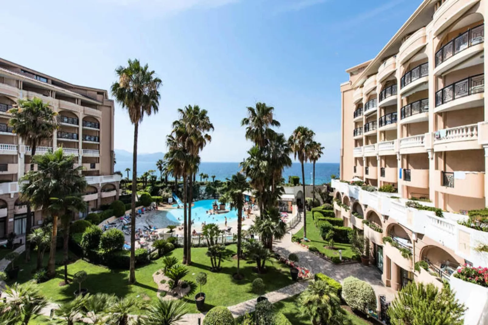 Résidence Cannes Verrerie - maeva Home-View in summer