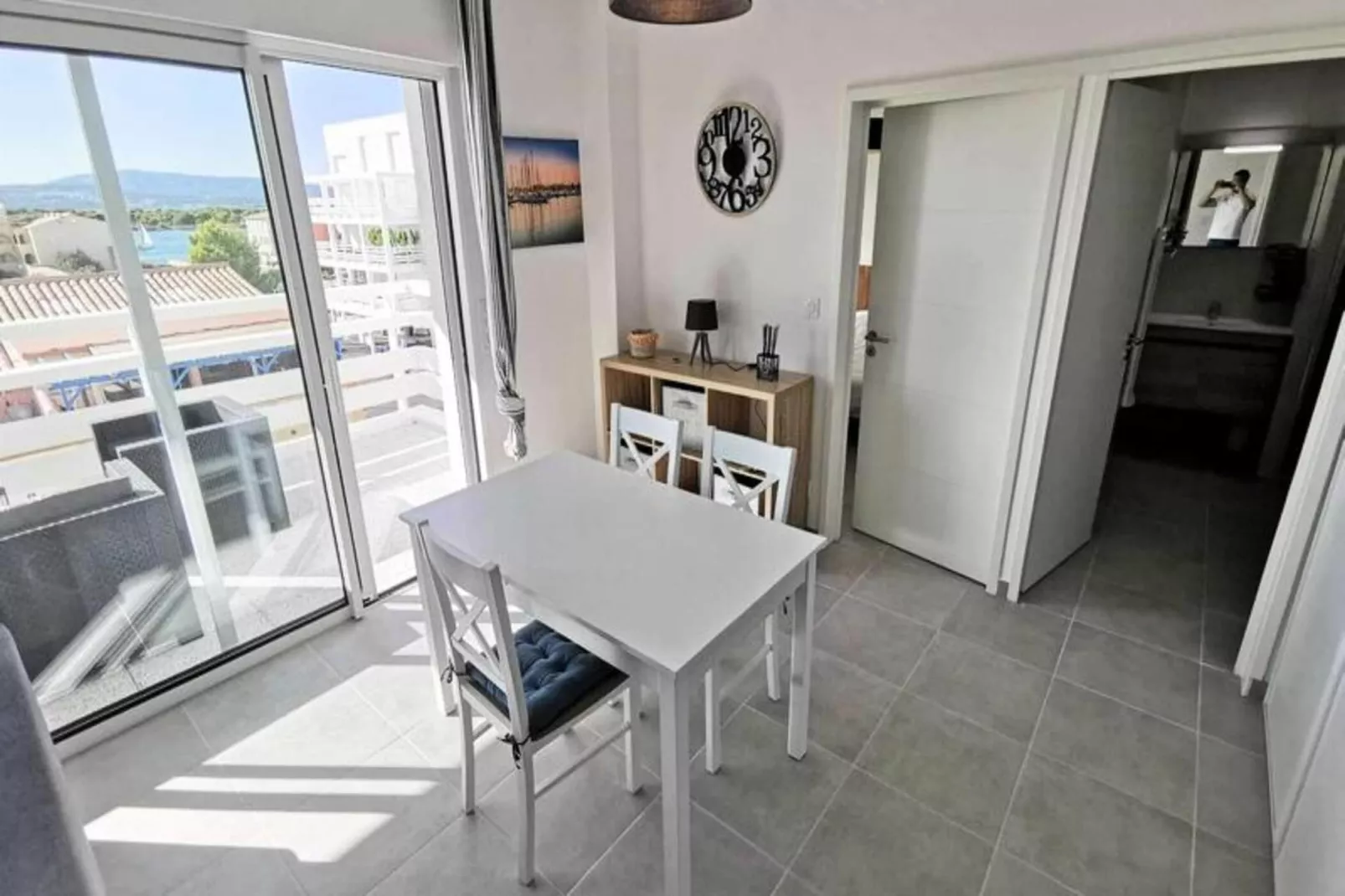 Résidence Les Voiles Blanches-Dining room