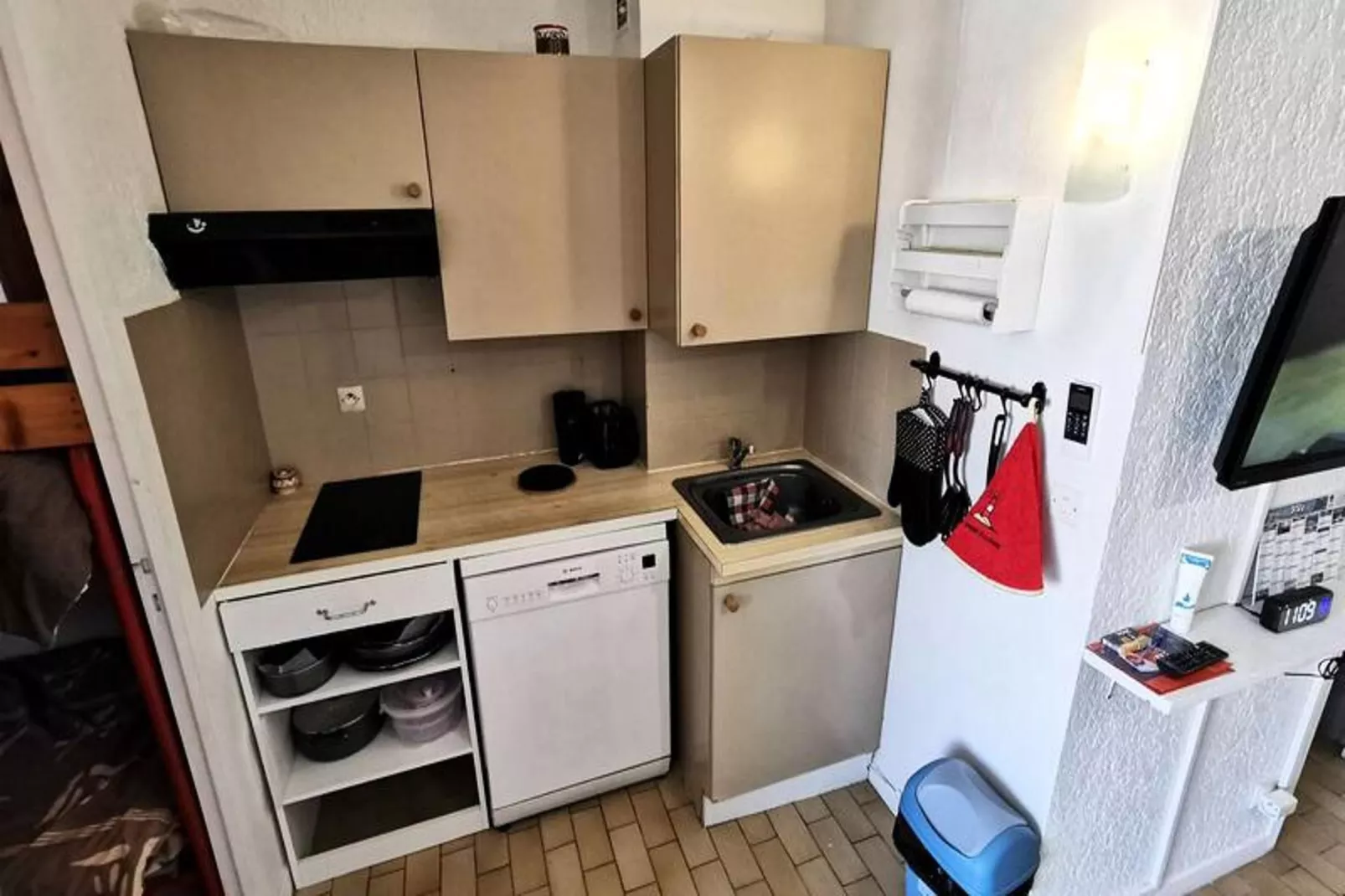 Résidence Les Arenes-Kitchen