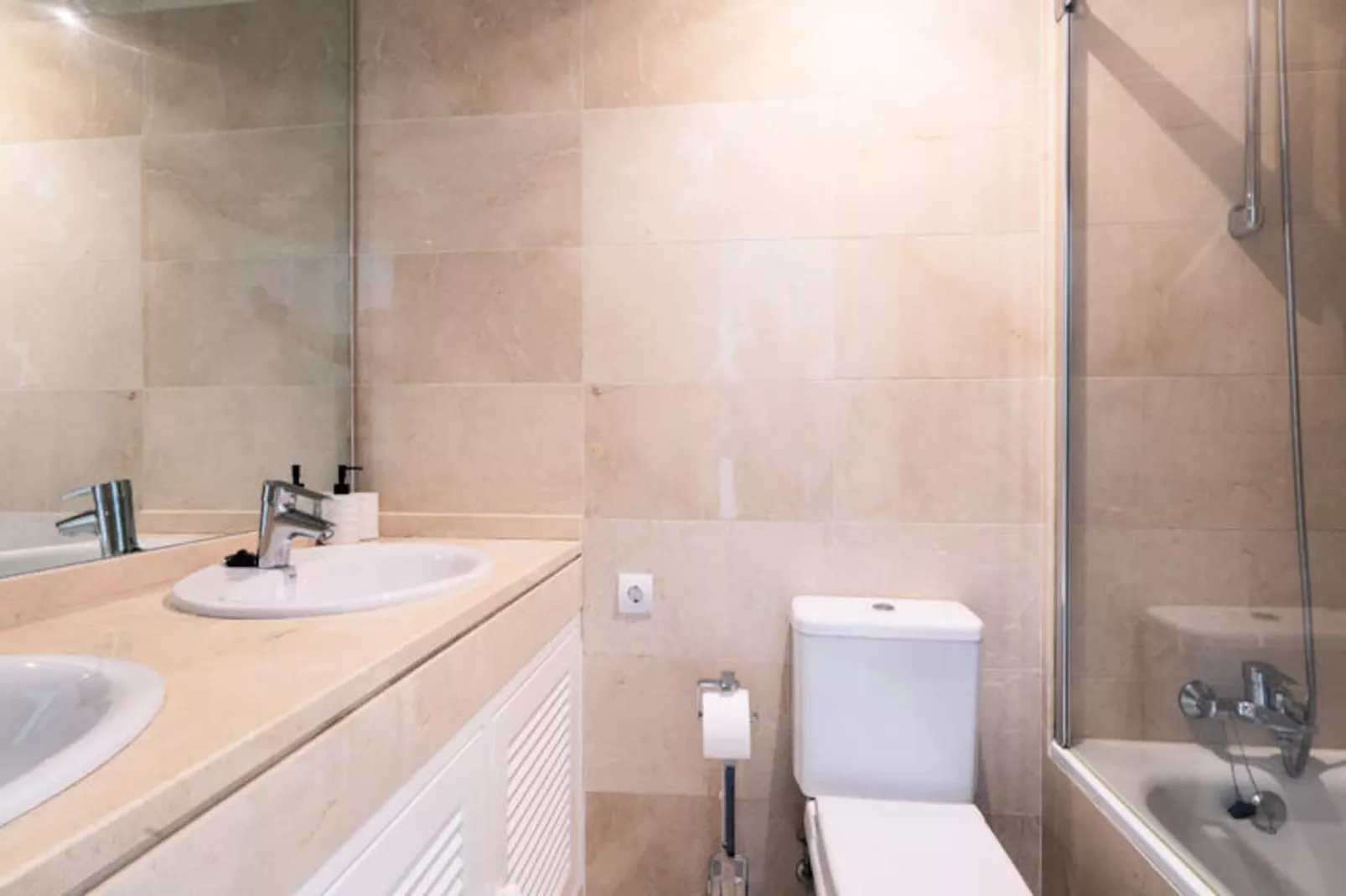 Appartements à Ojen-Image-tags.