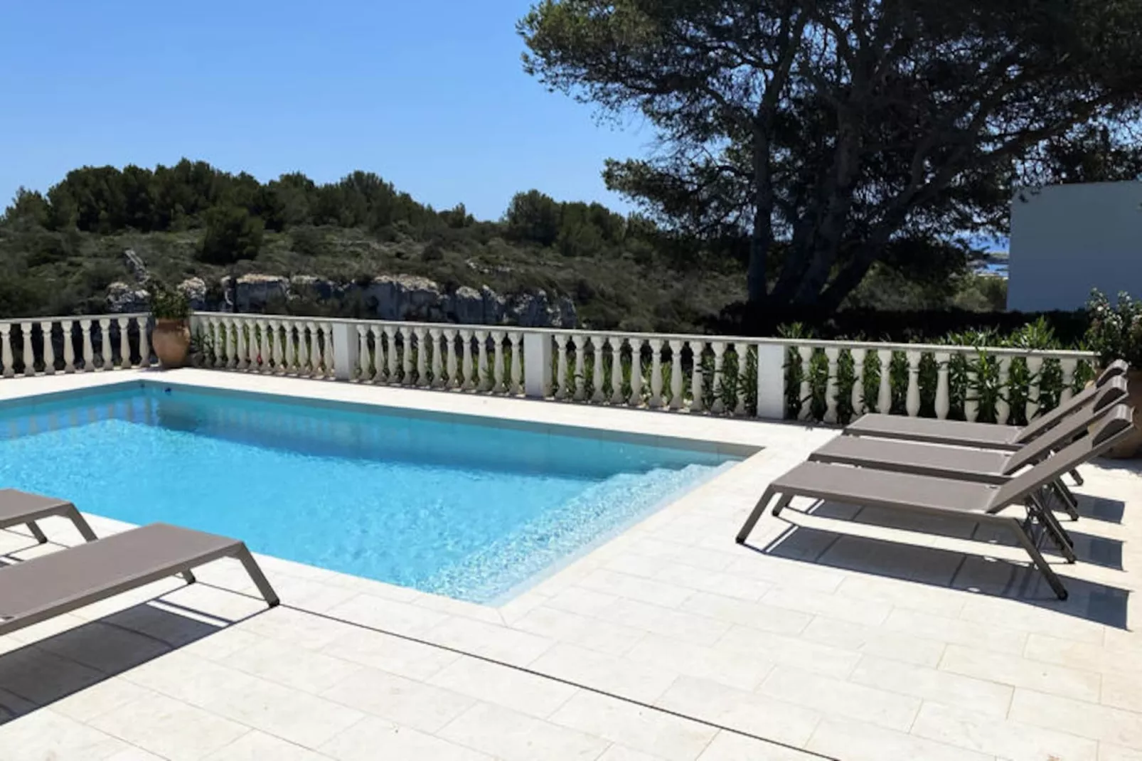 Maison à Binisafuller-Image-tags.