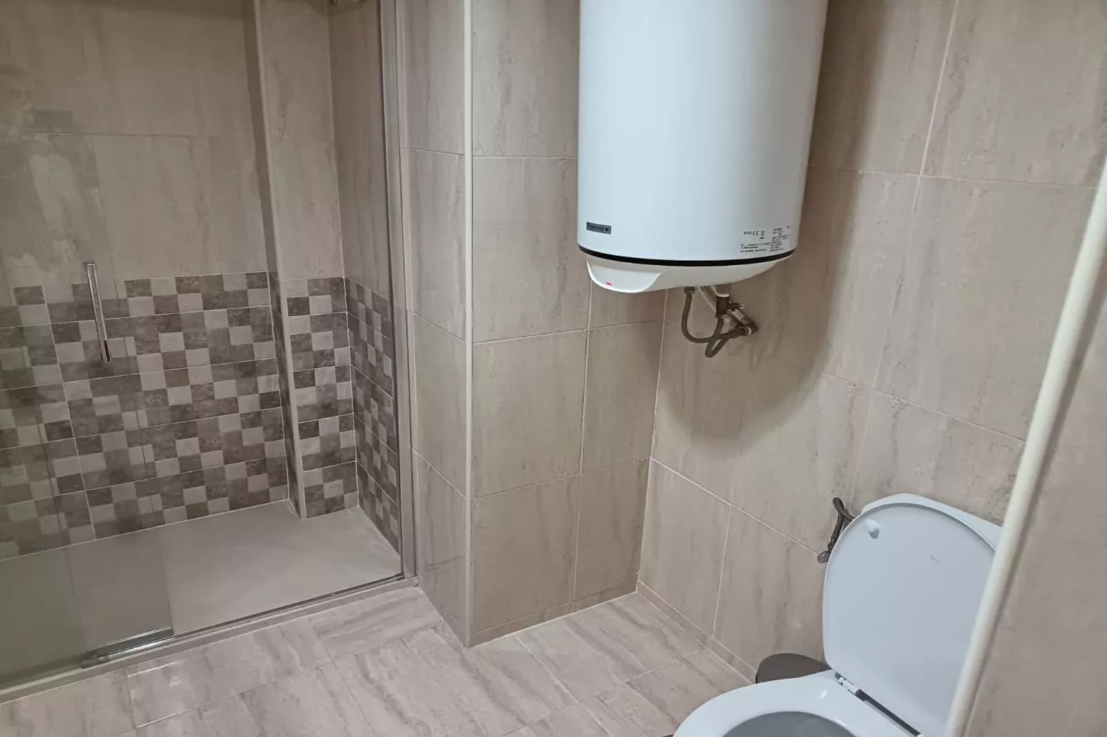 1467-Andres-305-Bathroom