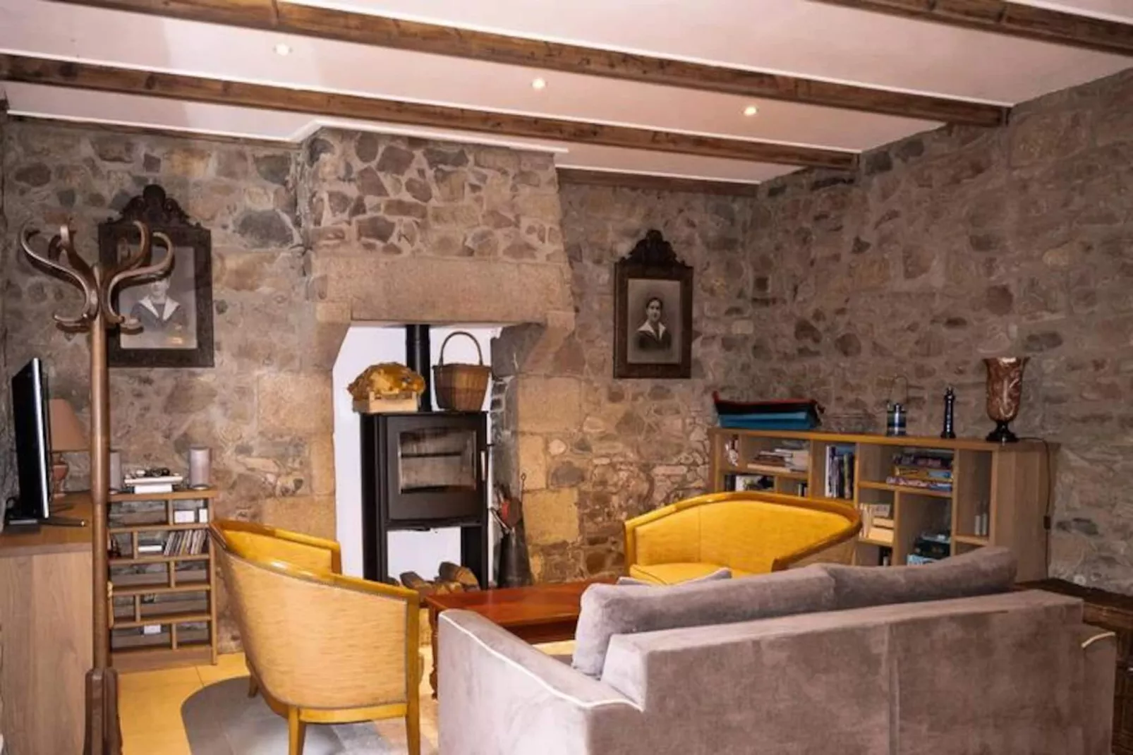 Maison à Plougrescant-Image-tags.