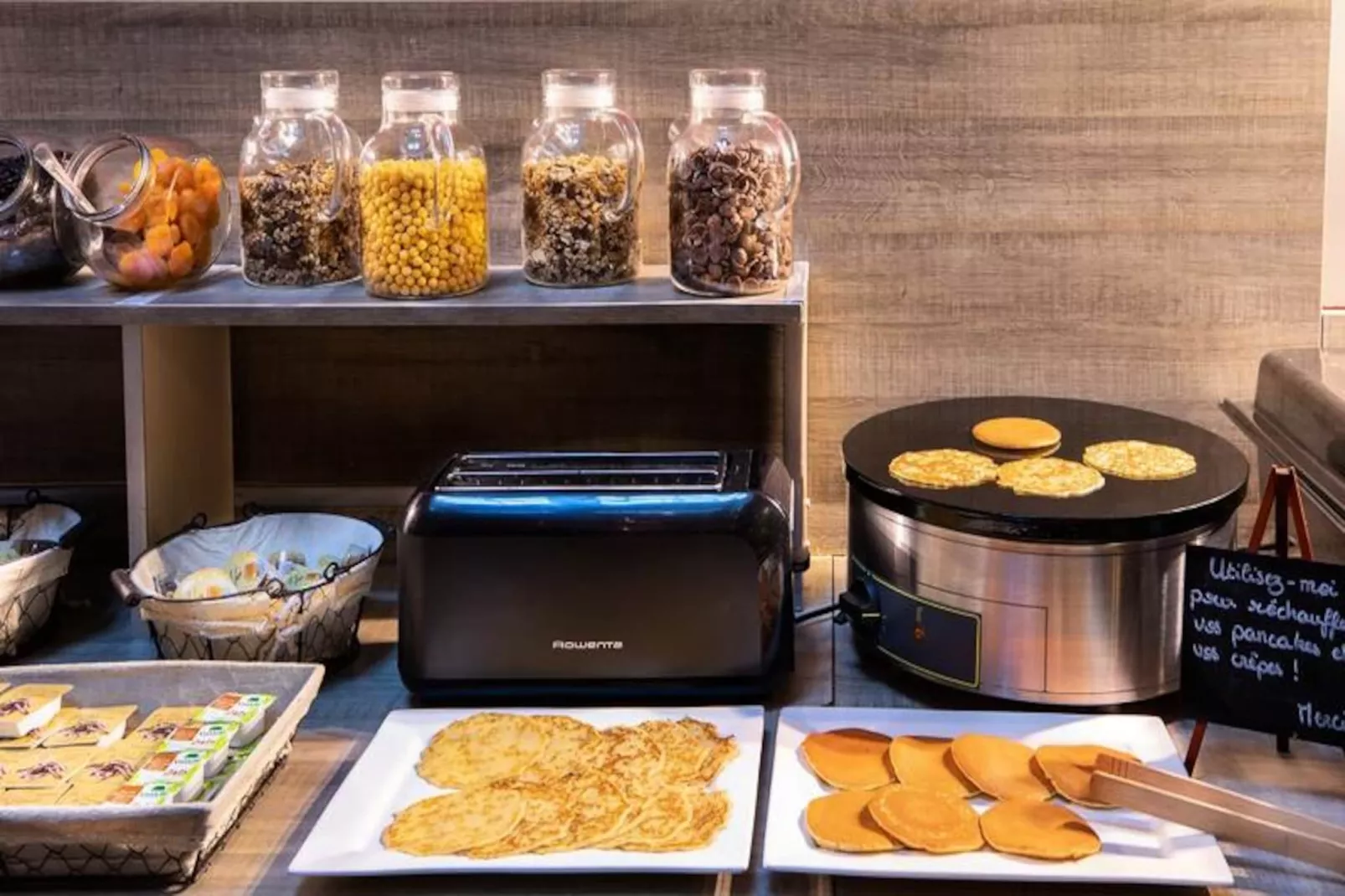 SOWELL RÉSIDENCES New Chastillon****-Image-tags.