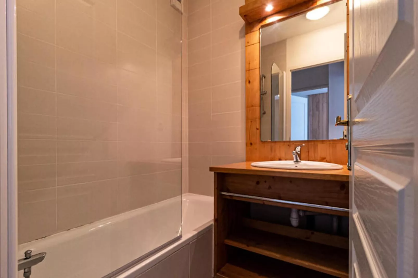 Résidence Le Balcon Des Airelles-Bathroom