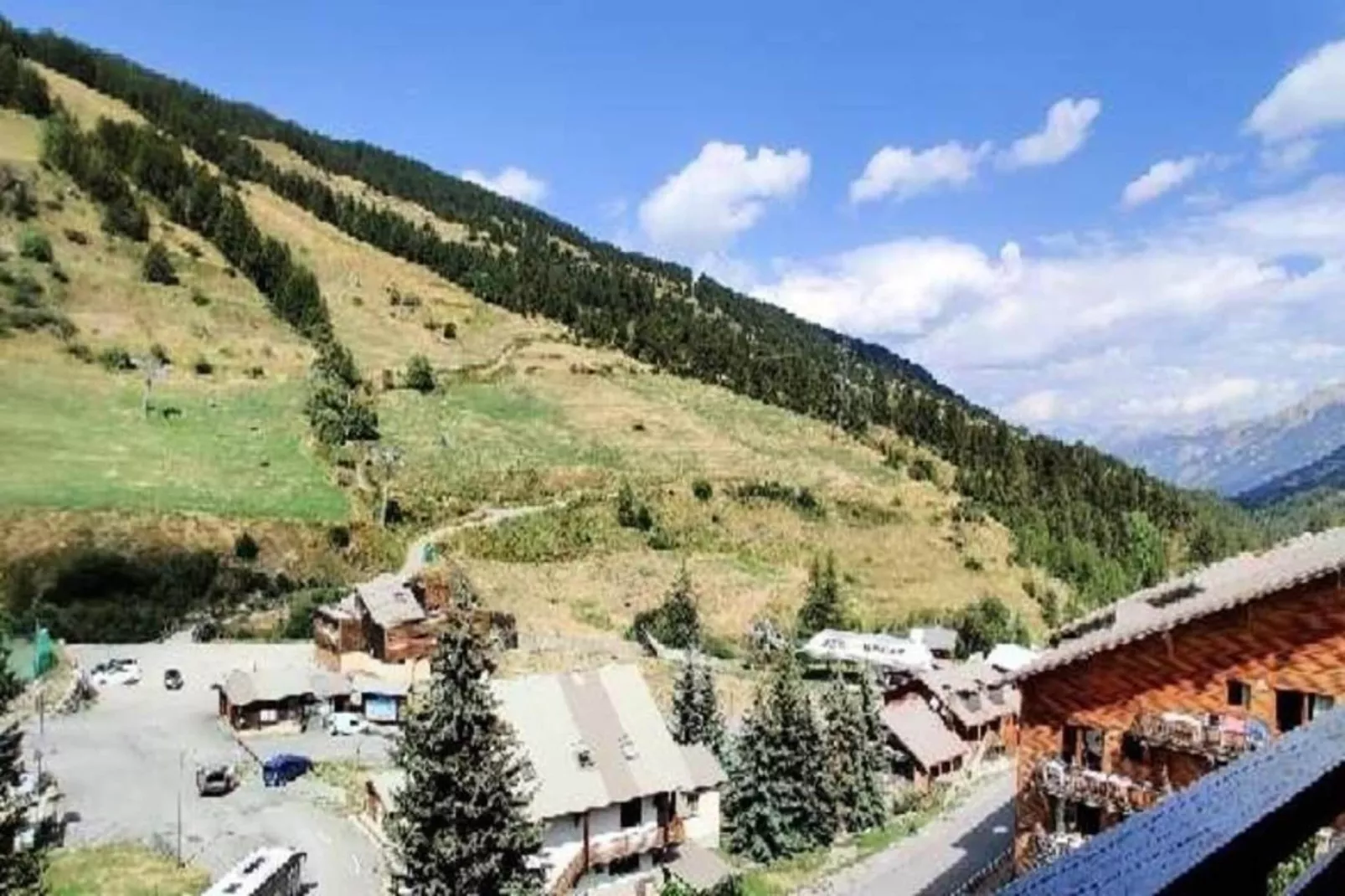 Résidence Canteneige-View in summer