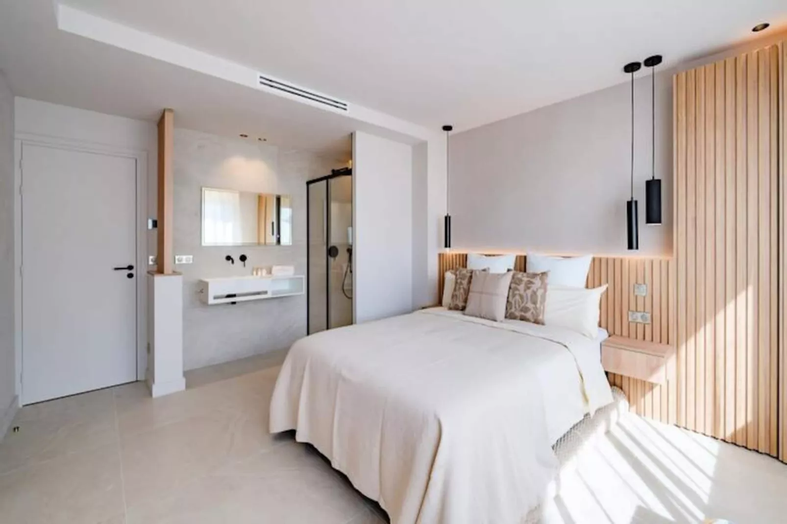 Magnifique 4 Pi&egrave;ces Entir&egrave;rement R&eacute;nov&eacute;-Image-tags.