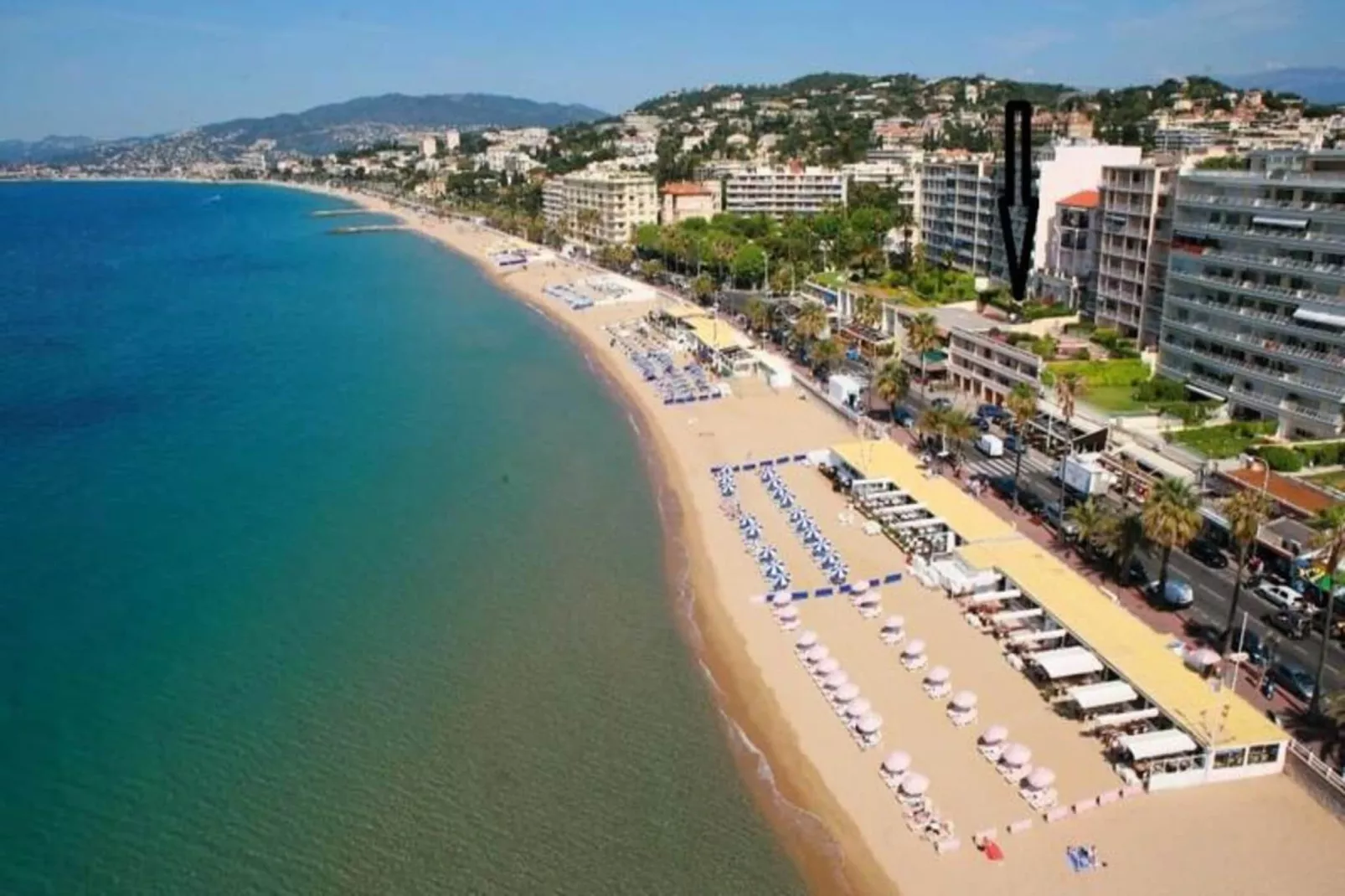 Résidence Appartement 145 M2 Face &agrave; La Mer / Acc&egrave;s Priv&eacute; &agrave; La Mer-Exterior in summer