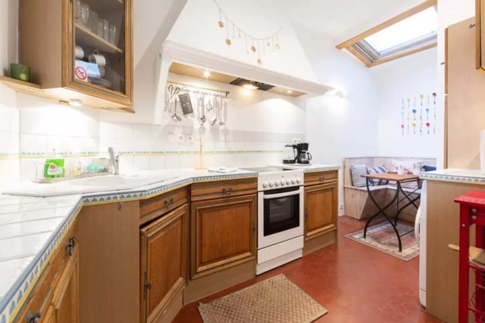 Résidence Bnb Renting Grand Studio Au C&oelig;ur De Cannes, Quartier De La Vieille Ville !-Exterior in summer