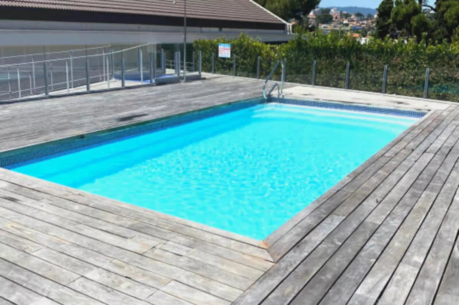 Résidence Bnb Renting Beau  2 Pi&egrave;ces Dans Un Immeuble Neuf Avec Piscine Avec Parking-Piscine