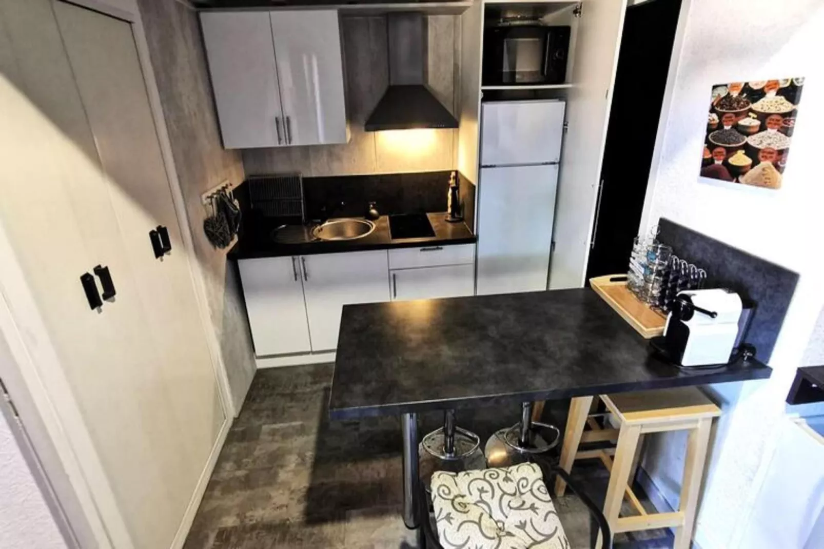 Résidence Equateur-Kitchen