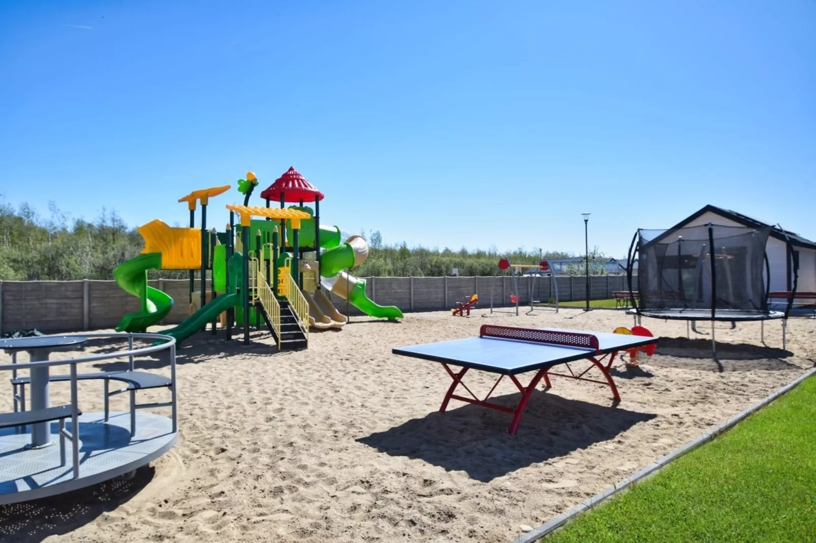 Domki wakacyjne dla 4 osób Łazy-Jardins en été