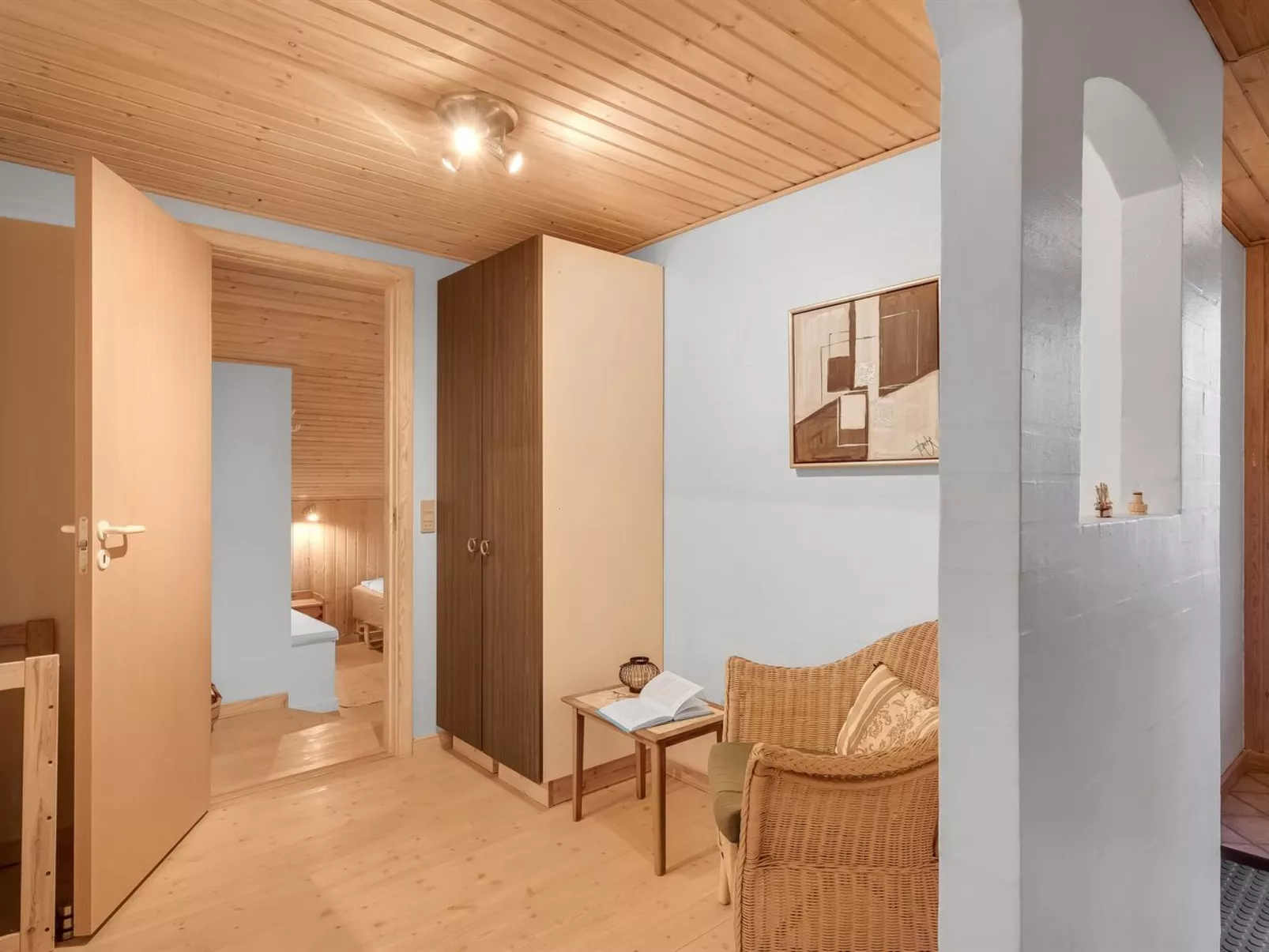 "Gidske" - 1.1km from the sea-Drinnen