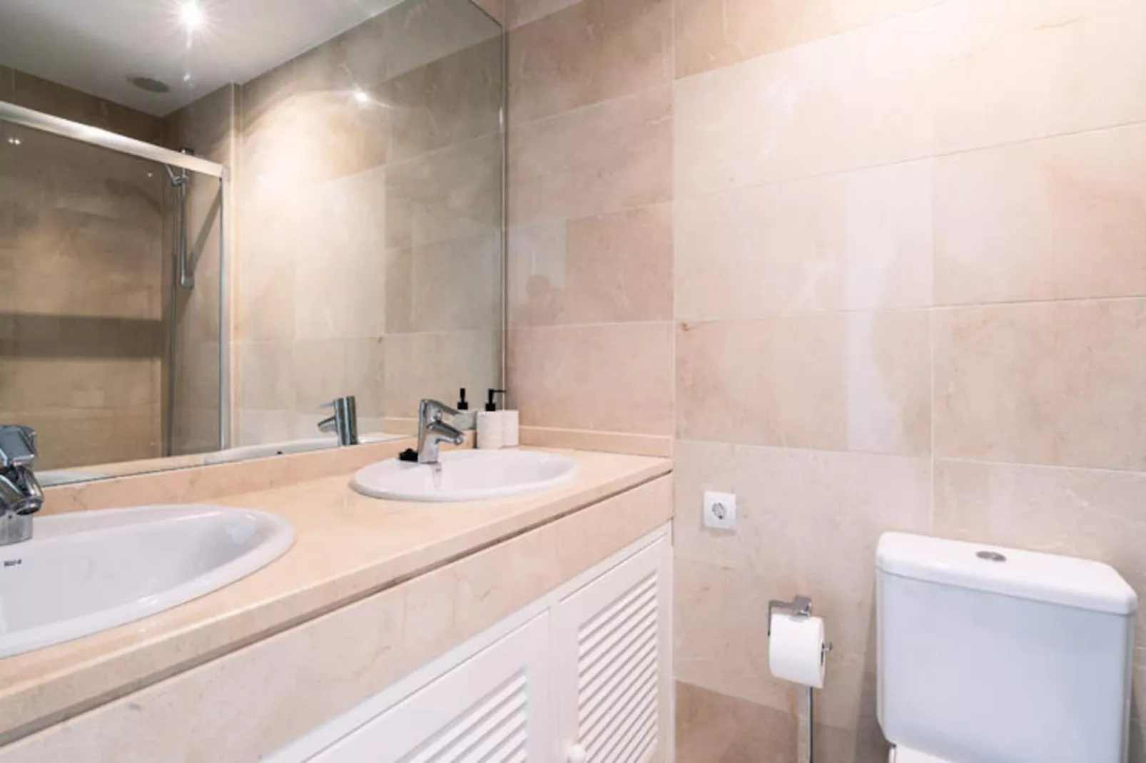 Appartements à Ojen-Image-tags.