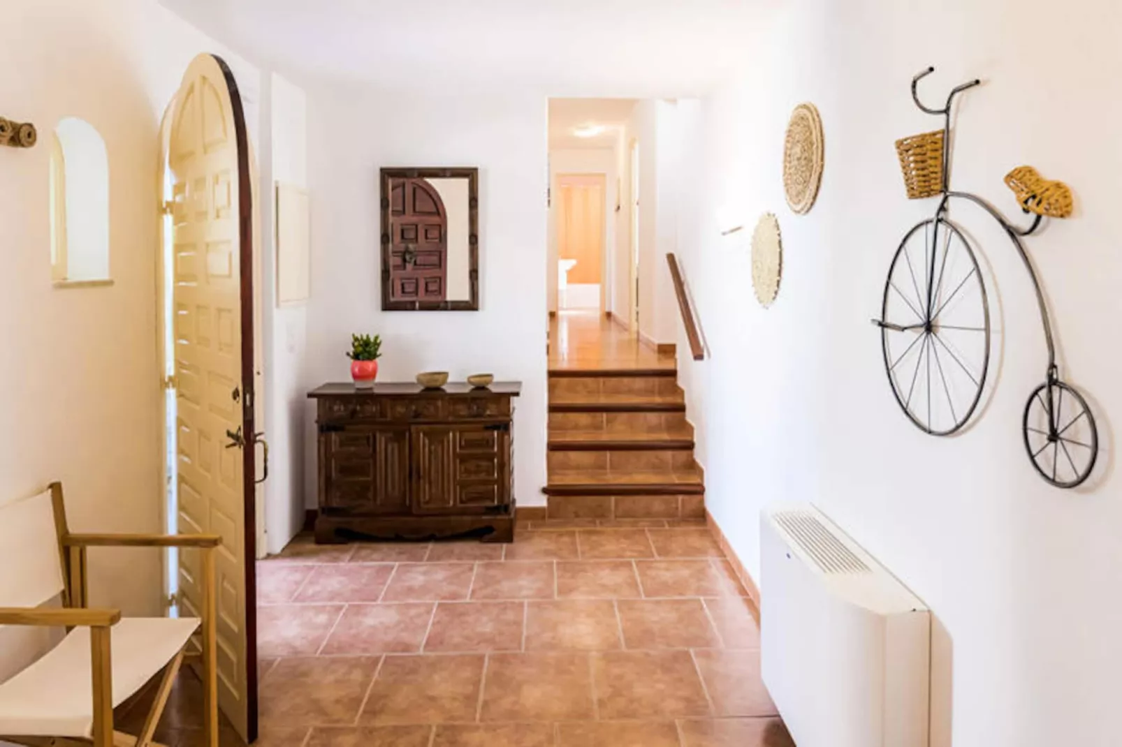 Maison à Son Bou-Image-tags.