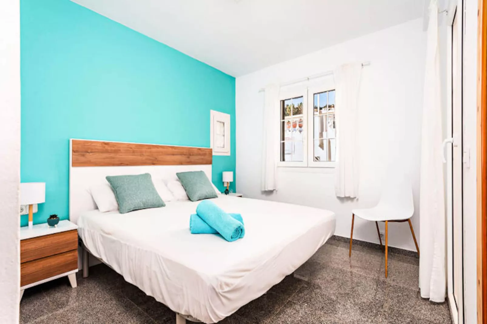 Appartements à Son Bou-Image-tags.