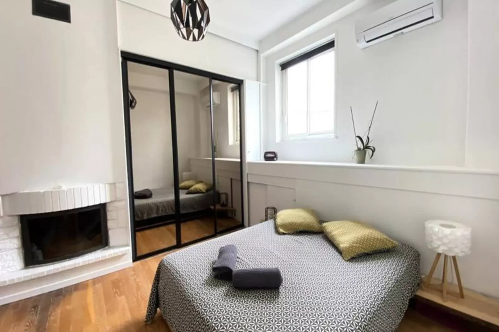 06bx : Superbe Loft - 100m2 - 6 Personnes-Exterior in summer