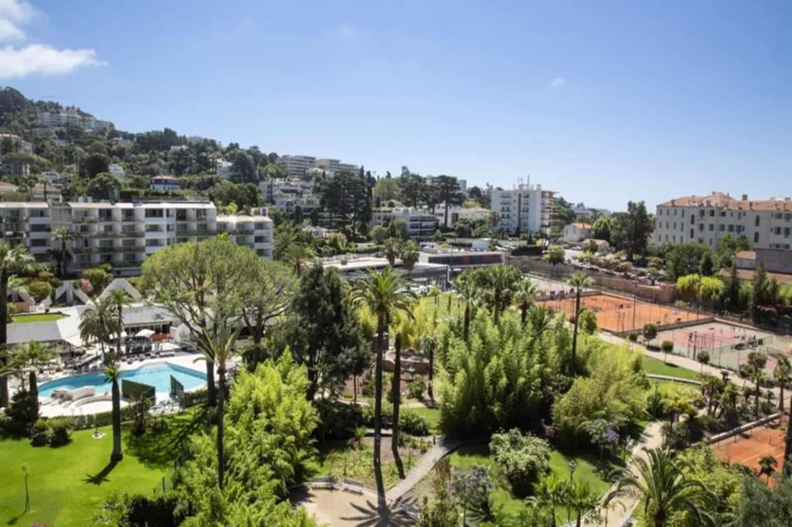 Résidence Appartement Enti&egrave;rement &eacute;quip&eacute; De 105 M2 Avec Vue Mer Et Collines-Extérieur été