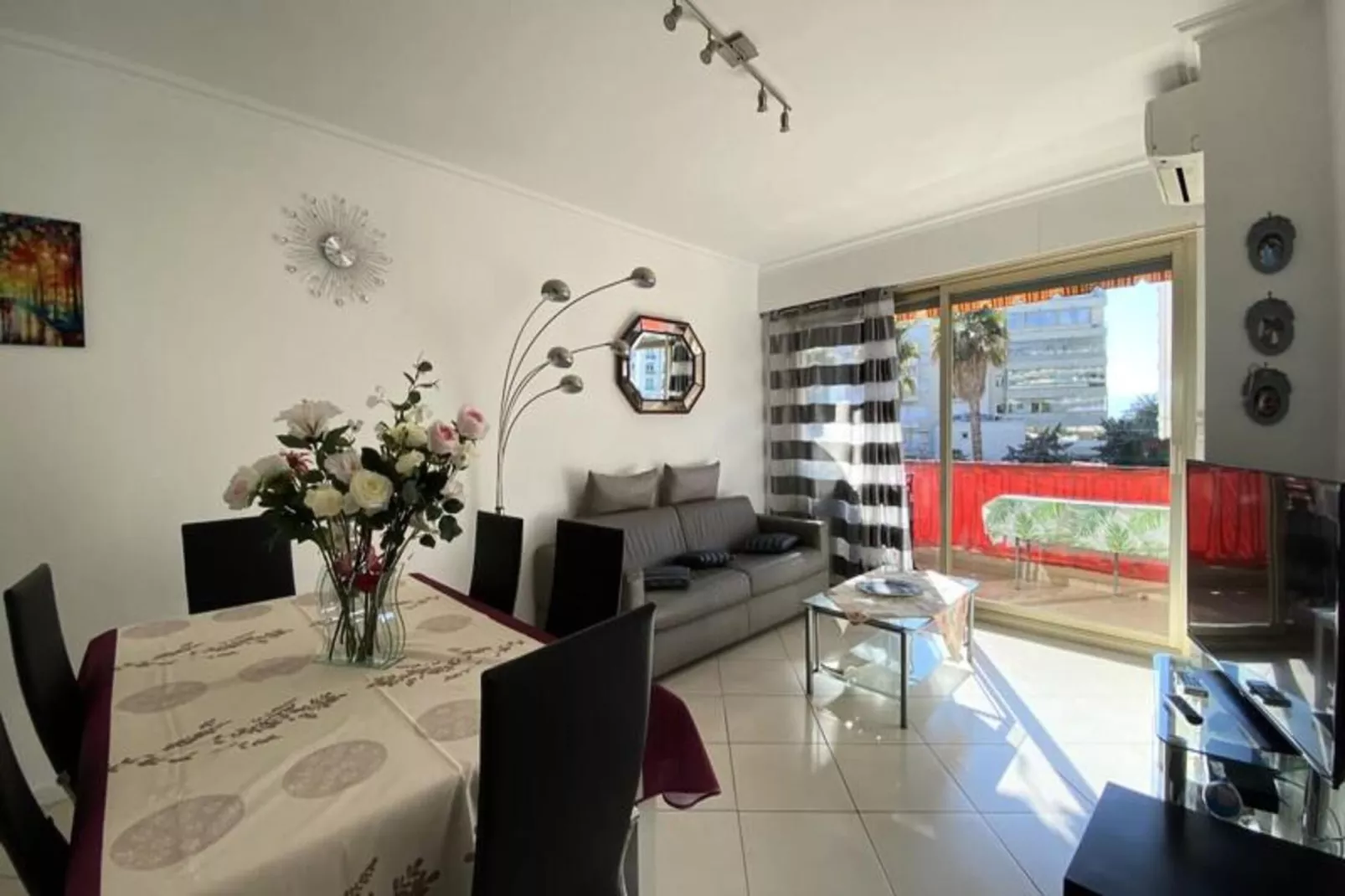 Résidence 2 Pi&egrave;ces Plein Sud &agrave; 300m De La Croisette ☀live In Le Bosquet☀-Wohnzimmer