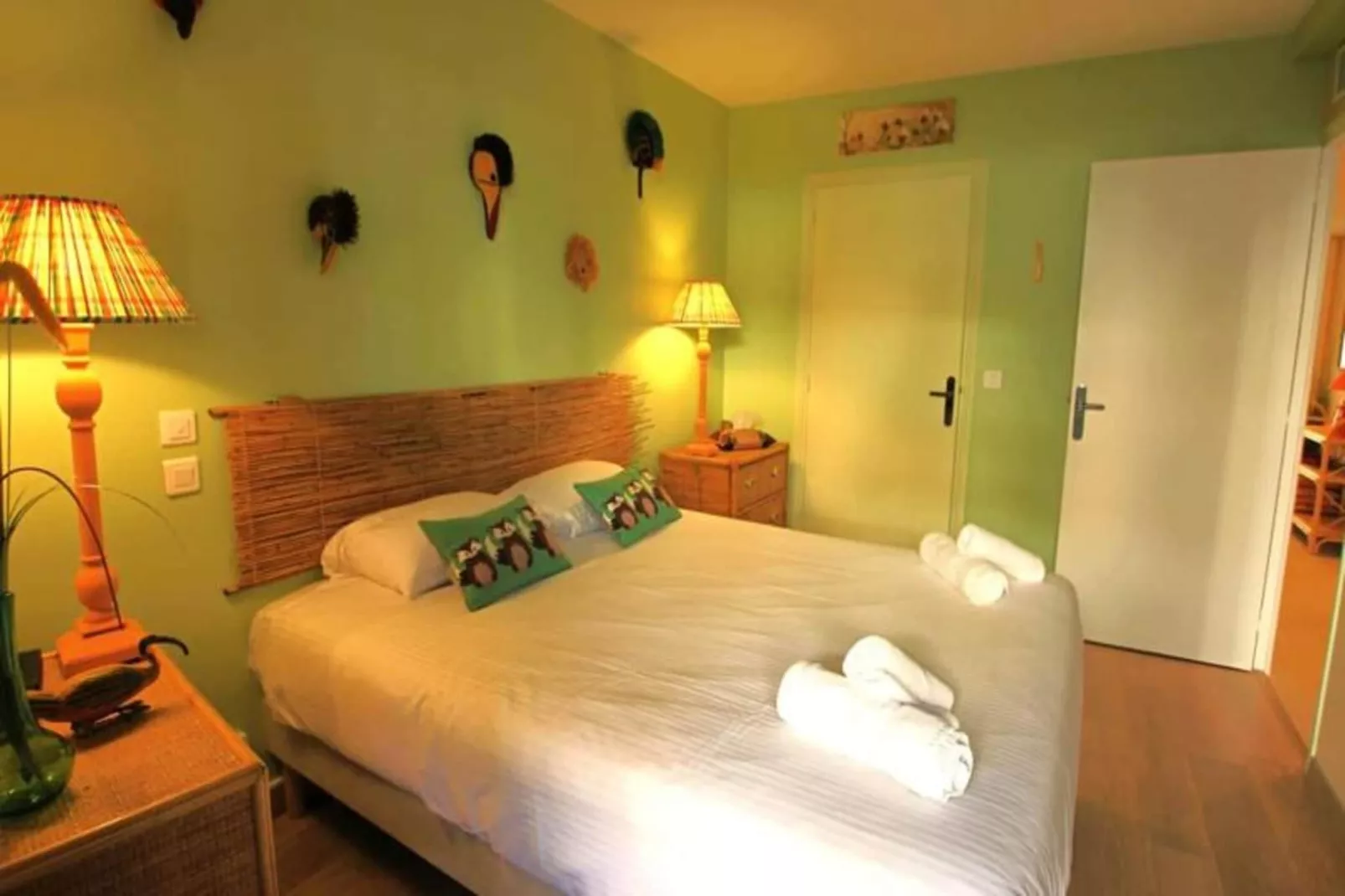 Résidence Appartement Rénové Avec 2 Chambres & Salle De Bain à La Décoration Raffinée-Salle de loisirs