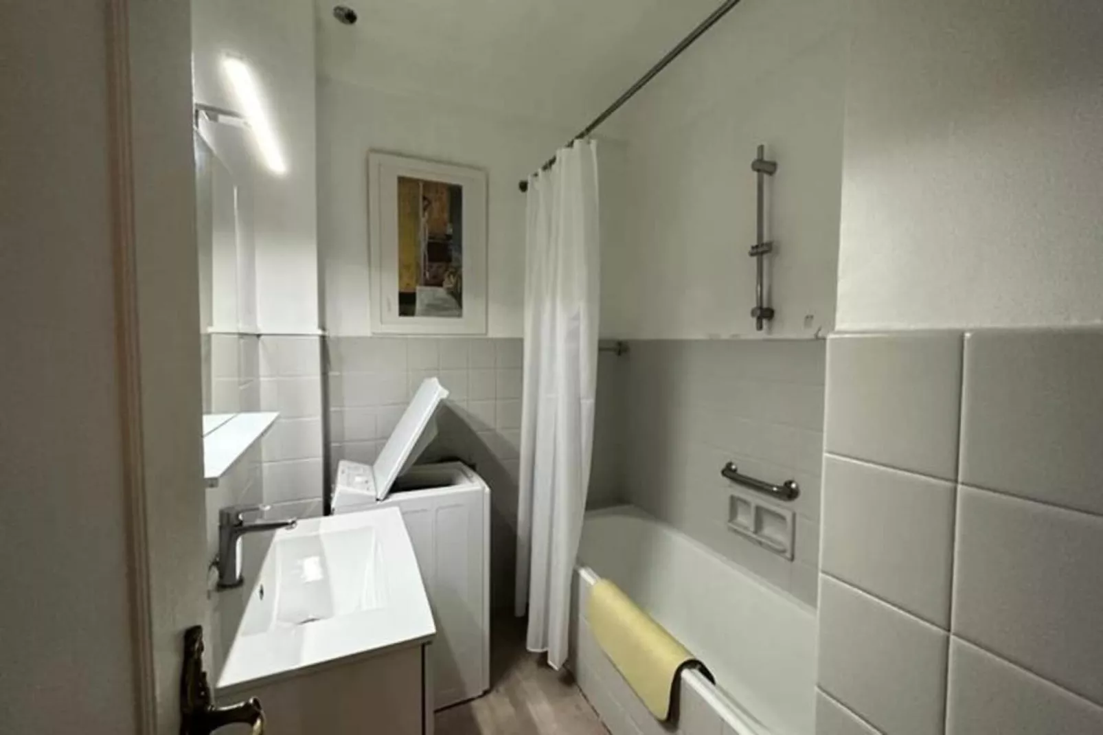 Résidence We &hearts; Cannes ! Vue Mer Incroyable 2 Chambres La Vista-Bathroom