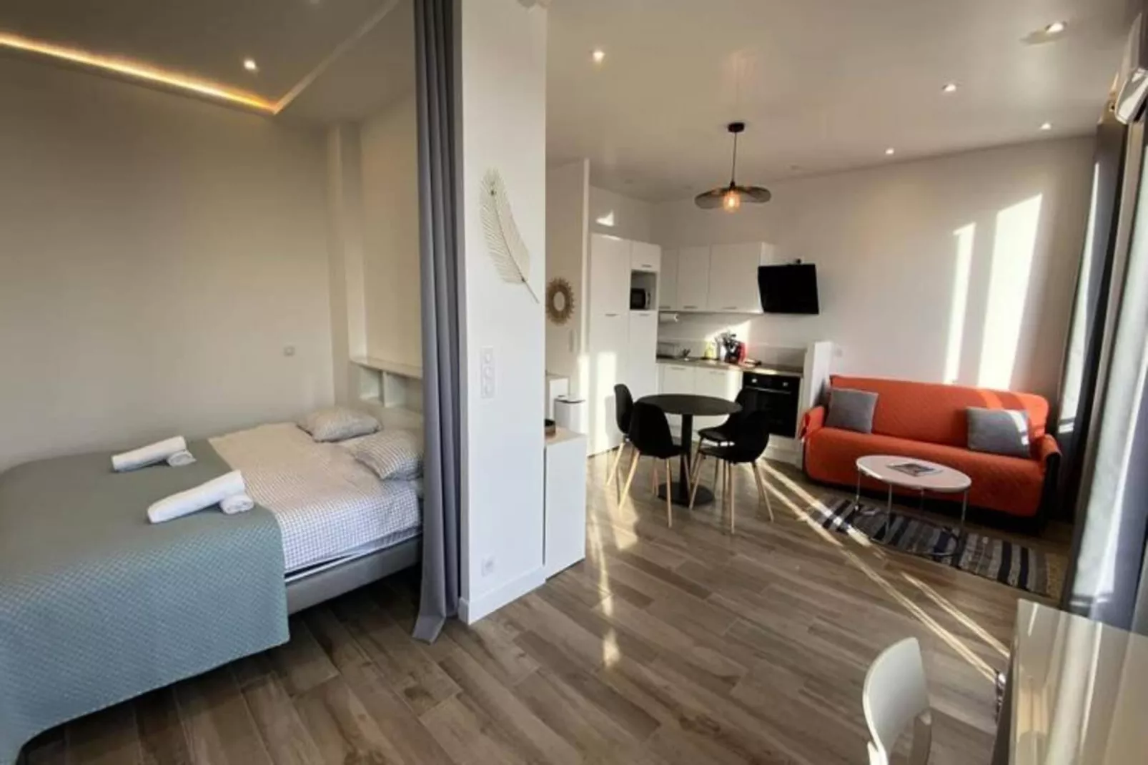 06cj : Bel Appartement Au Coeur De Cannes-Extérieur été