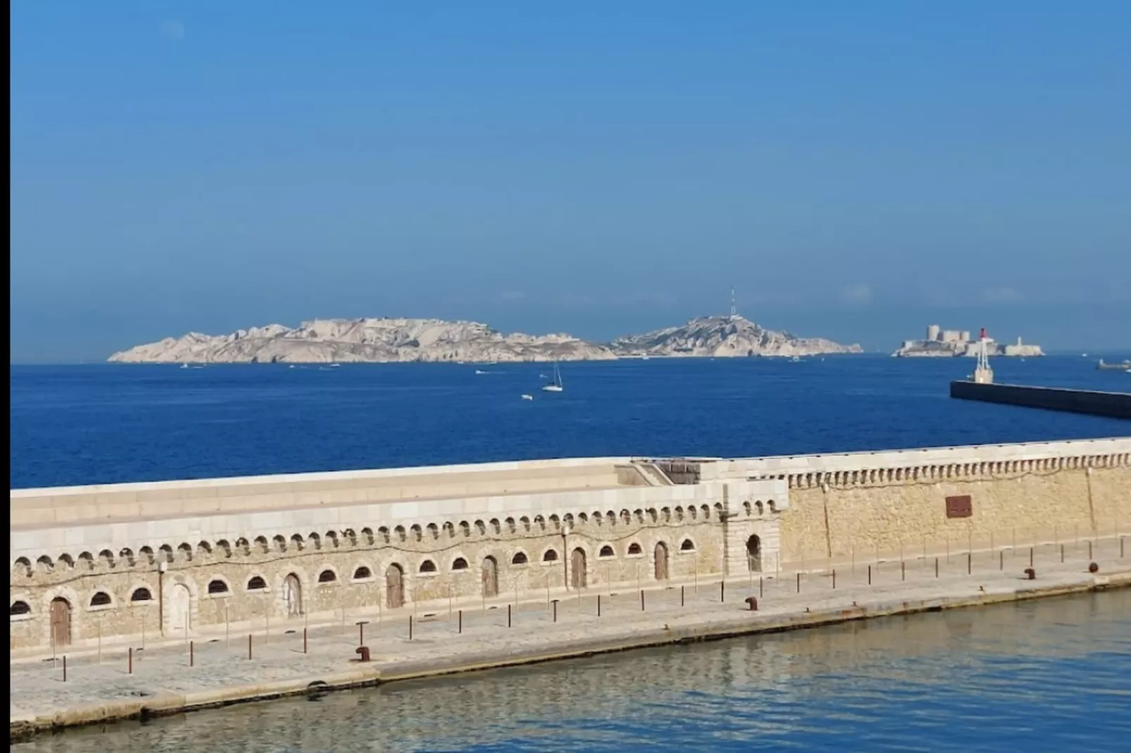 Appart'hôtel Odalys City Centre Euromed-Exterior in summer