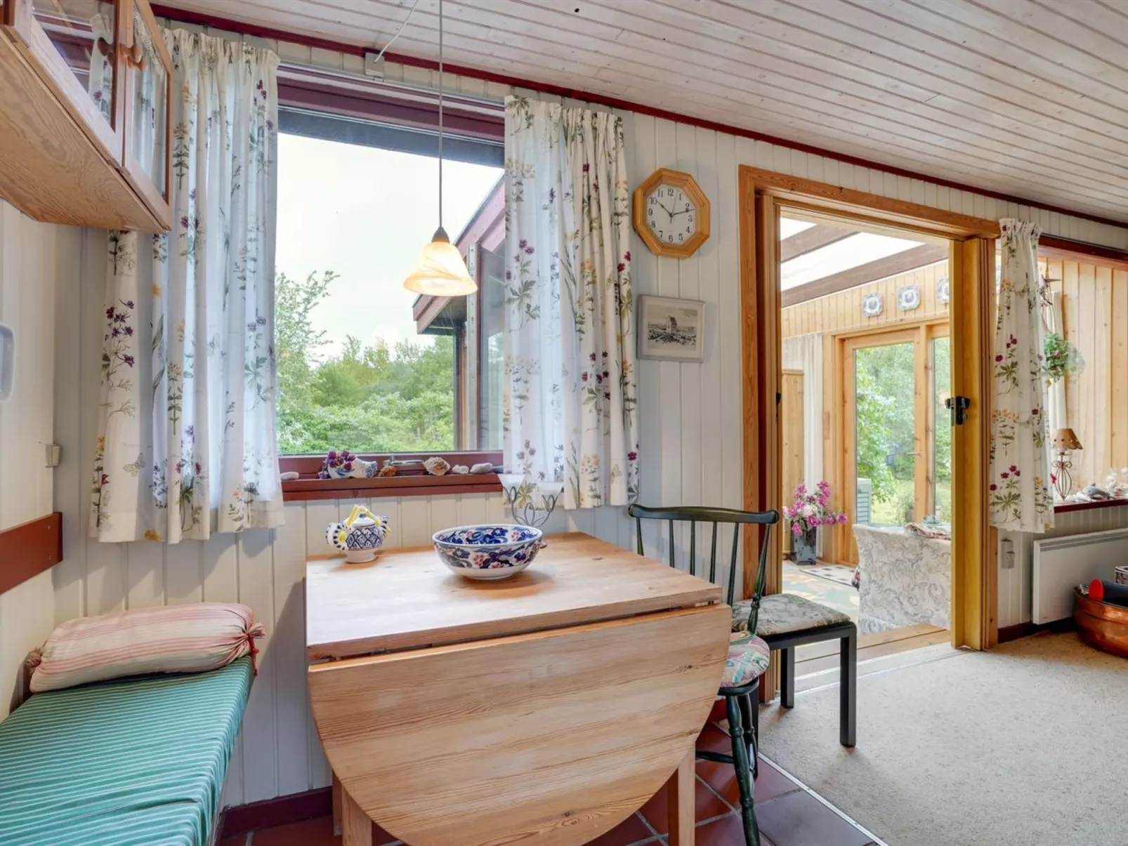 "Kaarina" - 550m from the sea-Inside