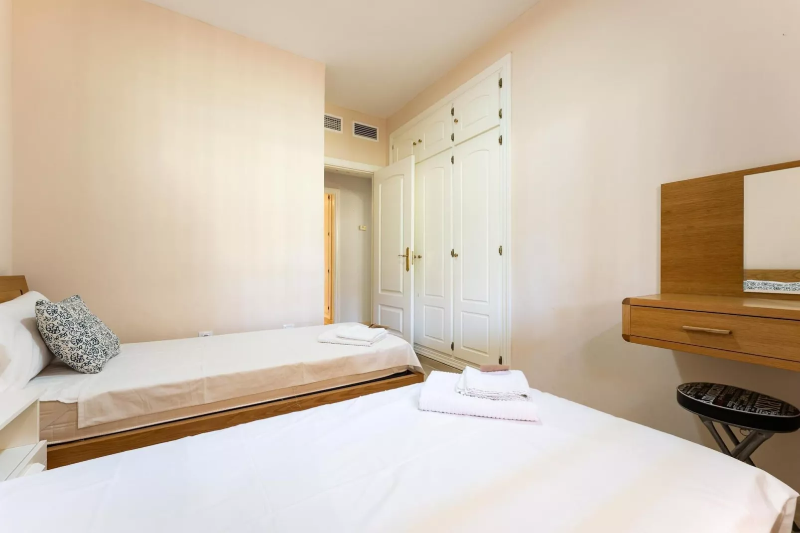 CT 317 - Faro's Playa Marina Apartment-Schlafzimmer