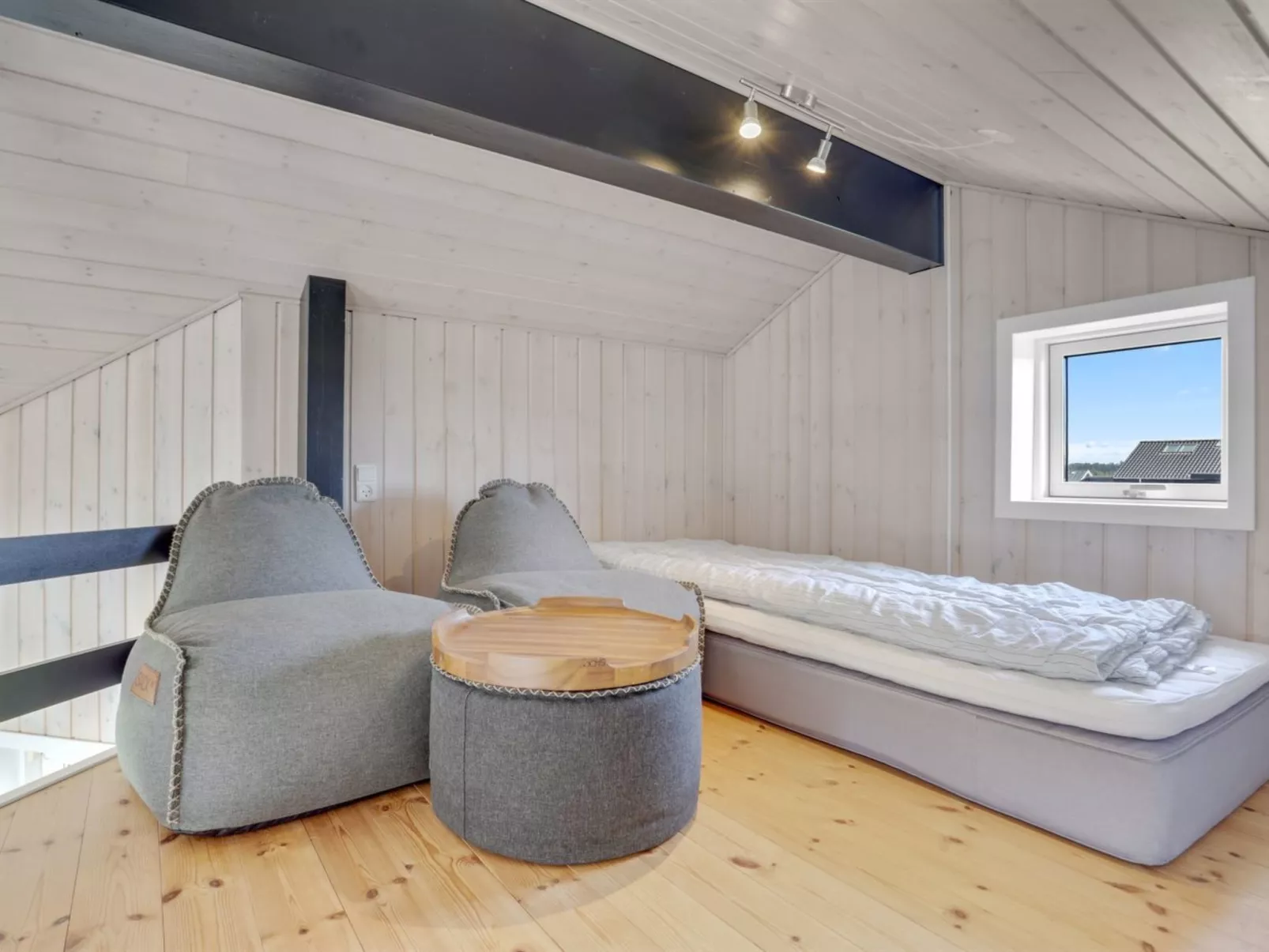 "Anthea" - 450m from the sea-Inside