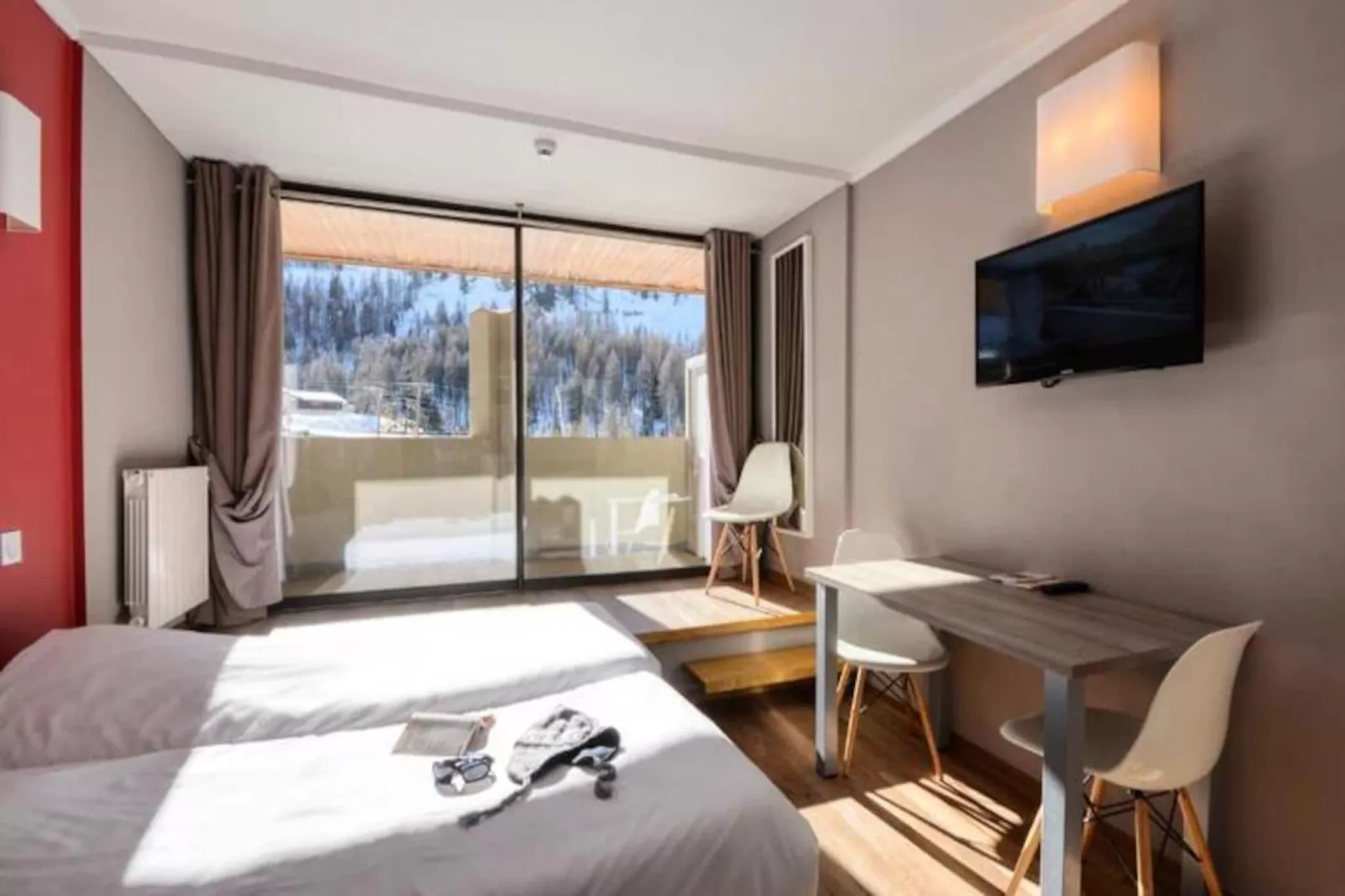 SOWELL RÉSIDENCES New Chastillon****-Image-tags.