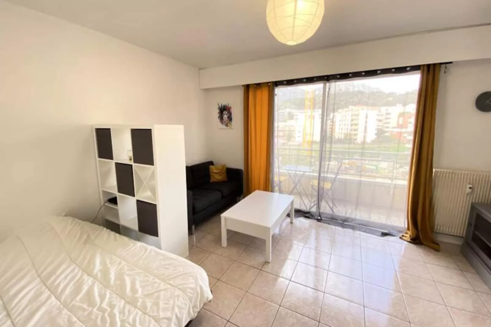 06bq : Studio &agrave; Deux Pas Des Plages-Image-tags.