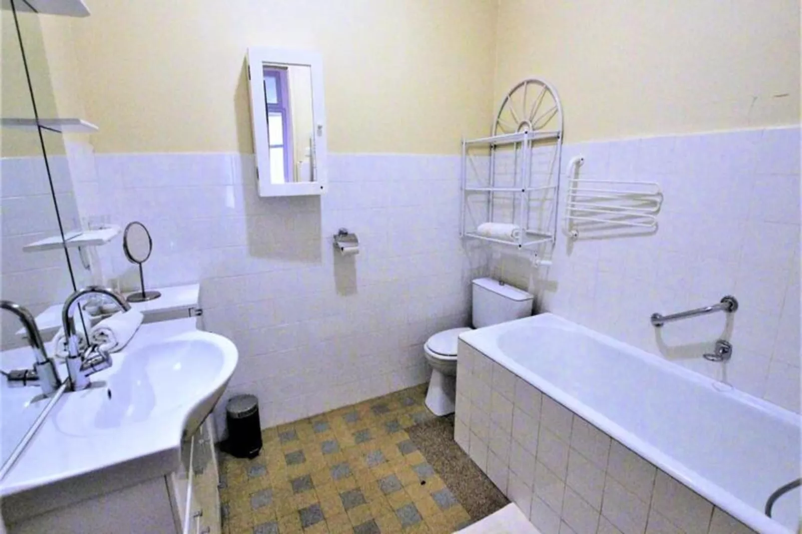 Résidence Appartement 145 M2 Face &agrave; La Mer / Acc&egrave;s Priv&eacute; &agrave; La Mer-Exterior in summer