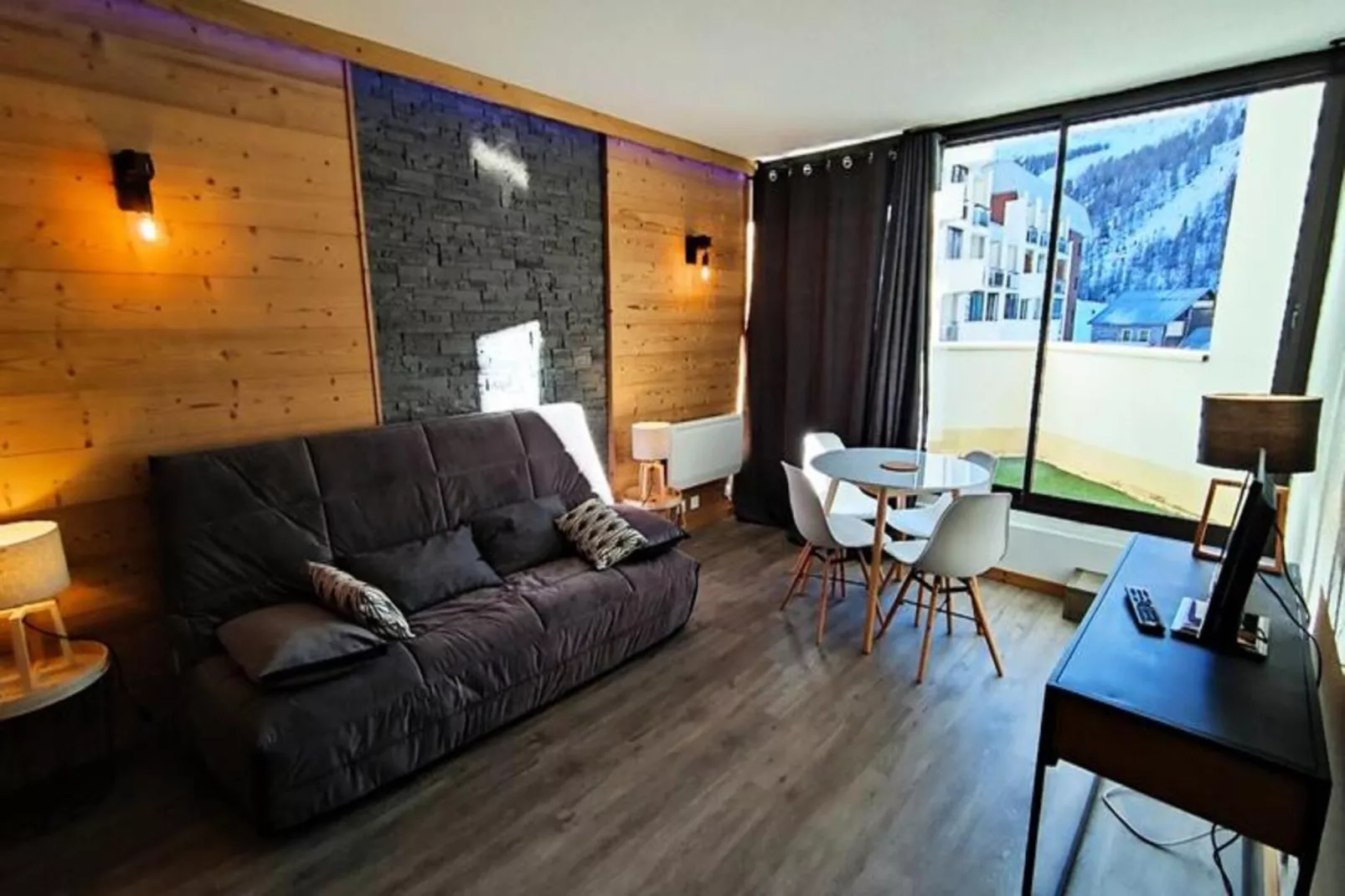 Résidence Vermeil D10-Exterior in summer