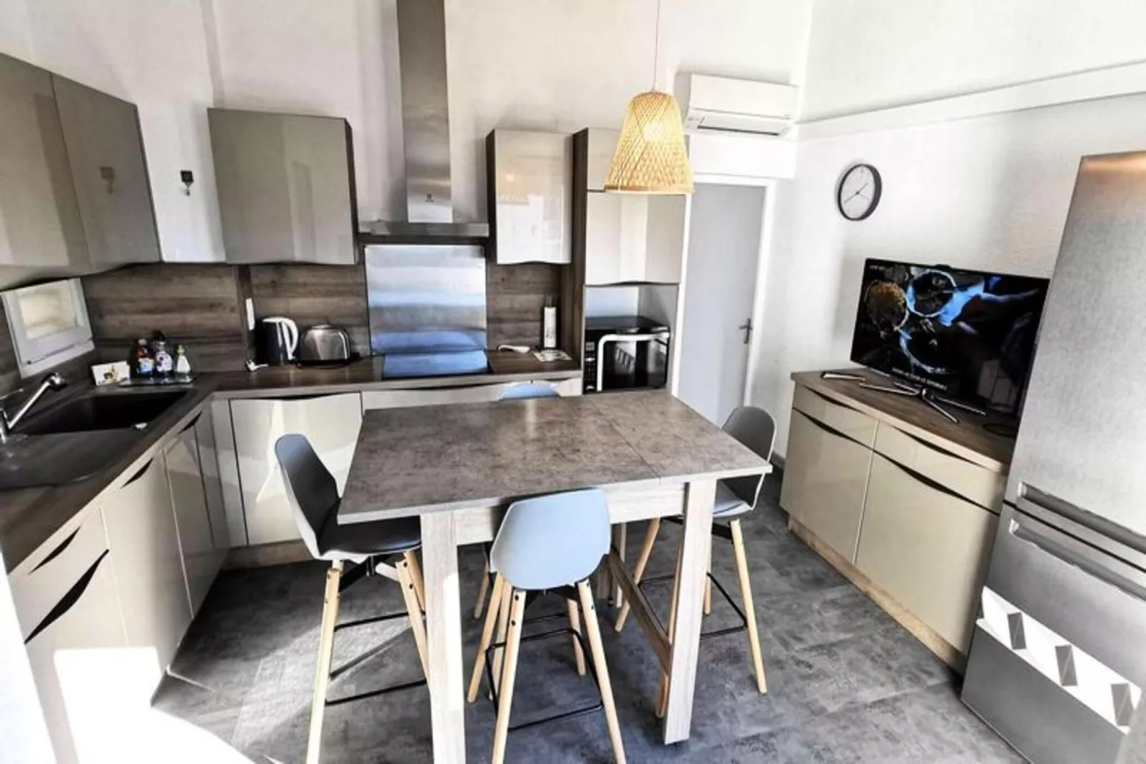 Résidence Les Zodiaques-Dining room