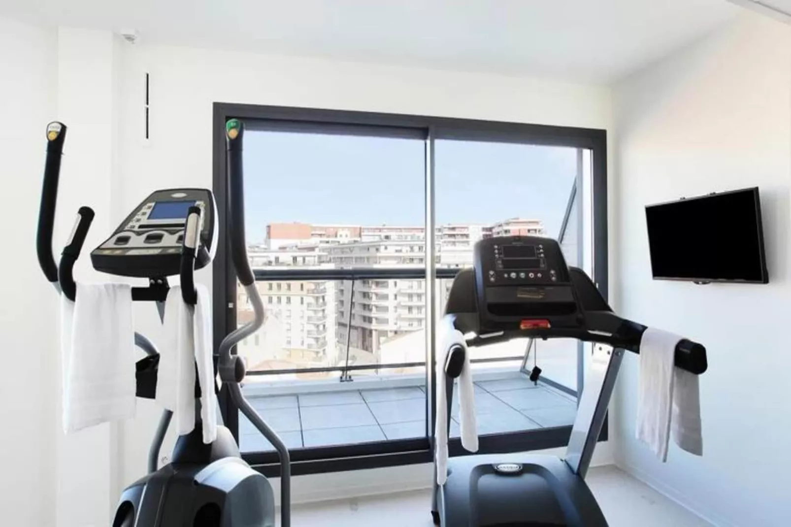 Appart'hôtel Odalys Prado Castellane-Areas within 1km in summer