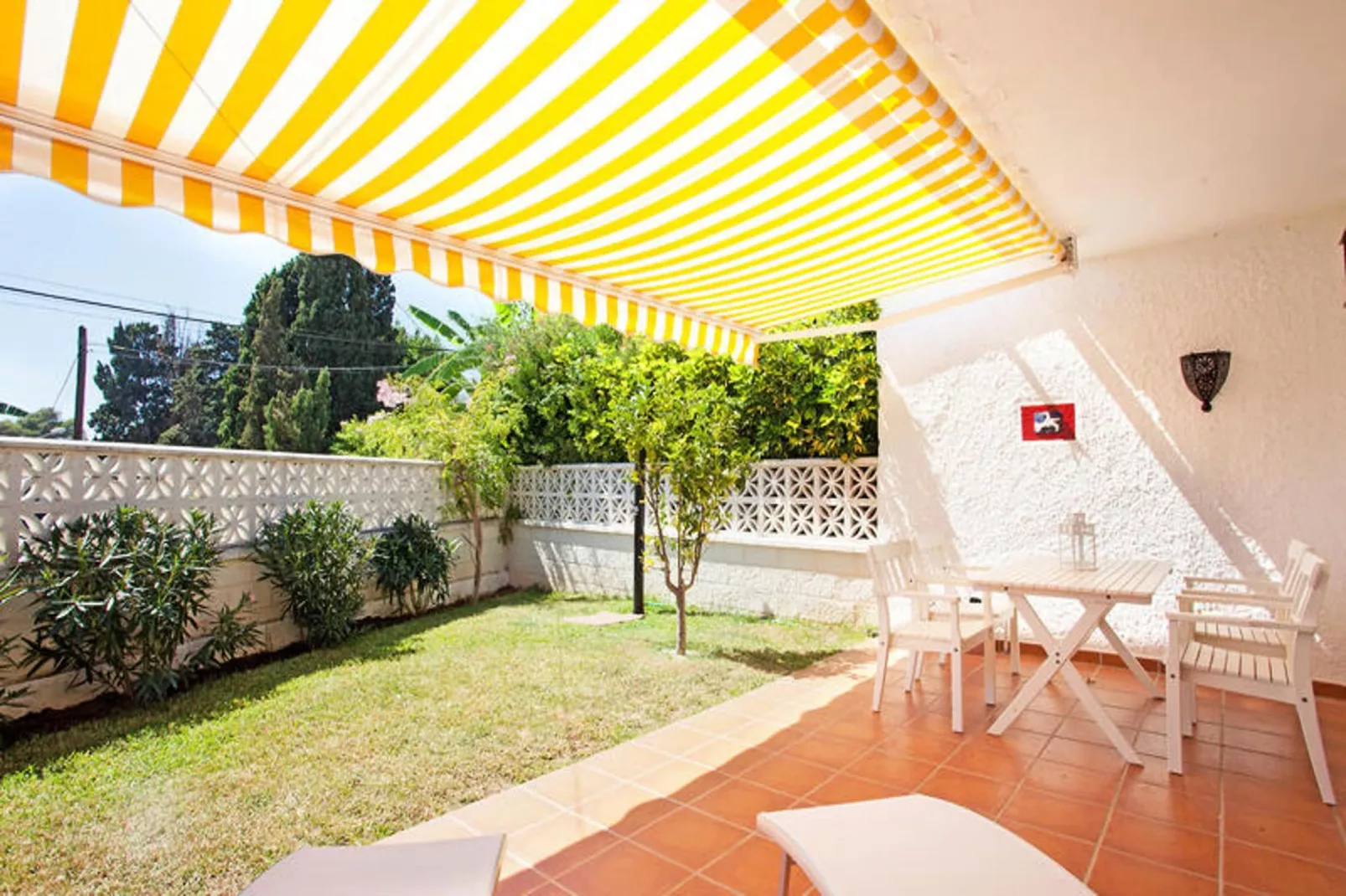 Maison à Marbella-Garten Sommer