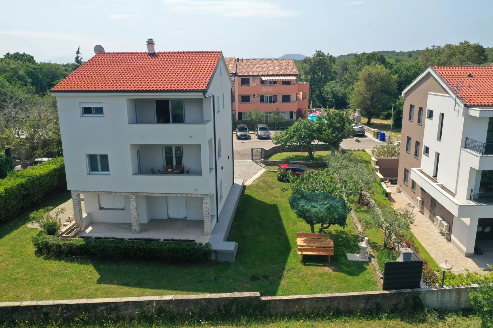 Apartment Karmen Šilo-Gardens summer