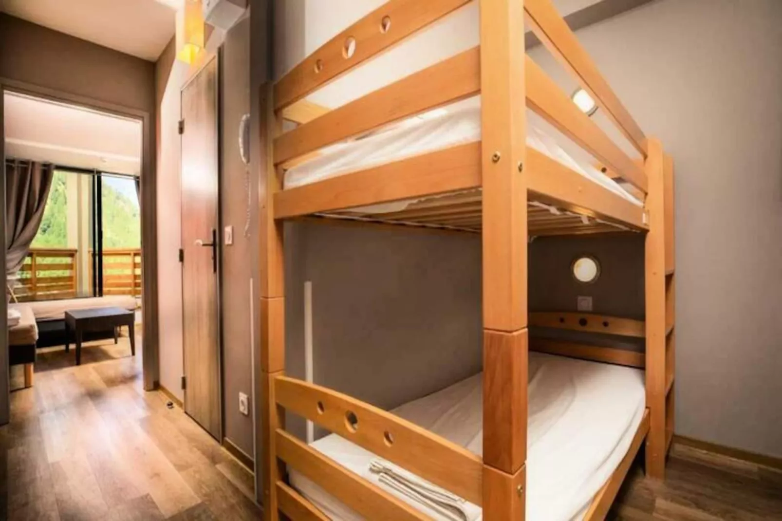 SOWELL RÉSIDENCES New Chastillon****-Image-tags.