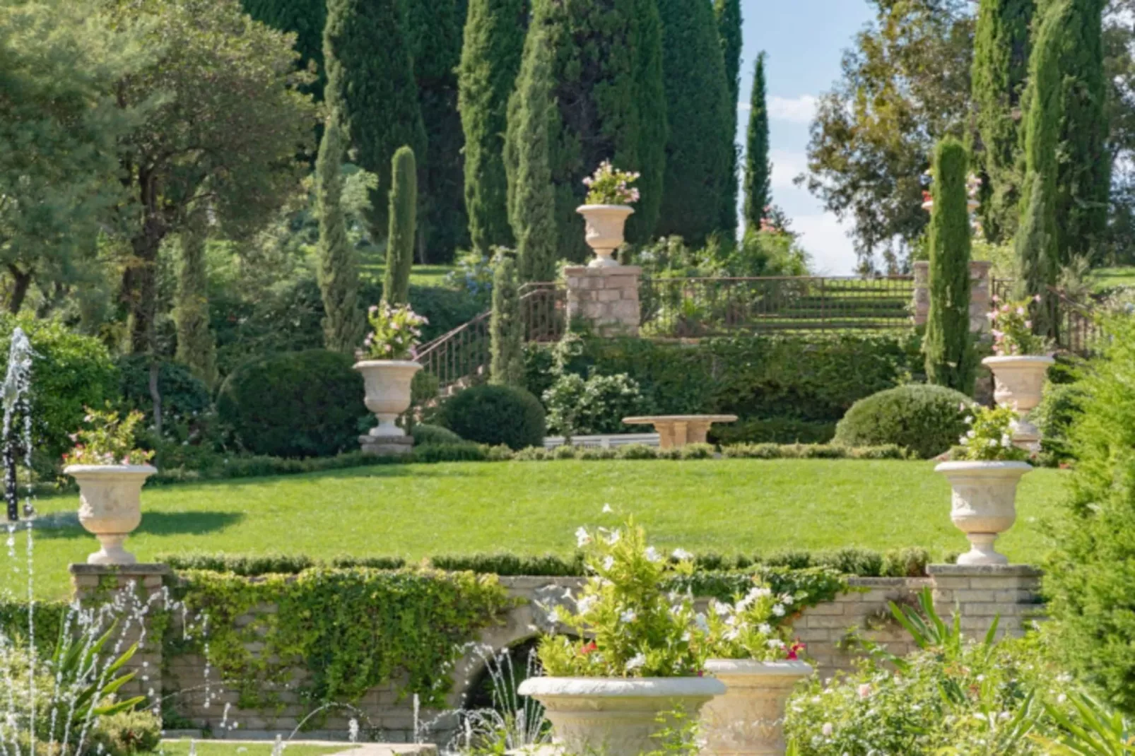 Résidence Cannes Villa Francia - maeva Home-Jardins en été