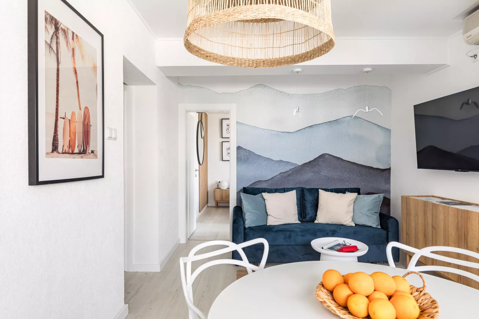 Marina sea view apartment A-Living room