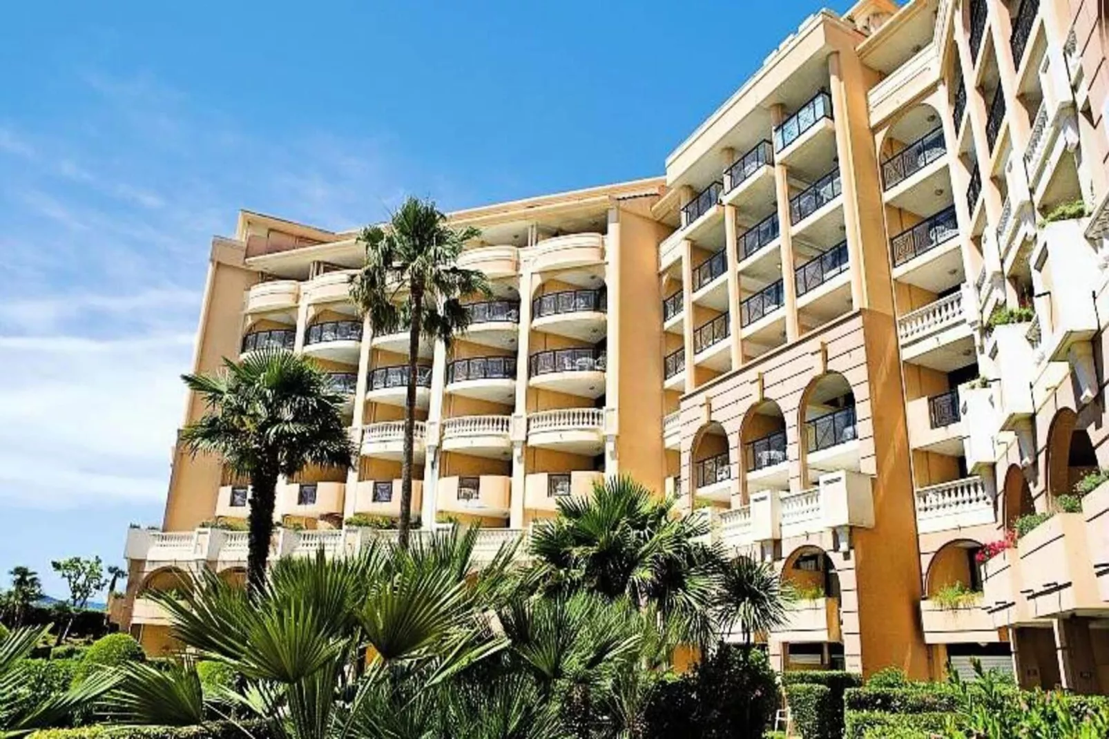 Résidence Cannes Verrerie - maeva Home-Exterior in summer