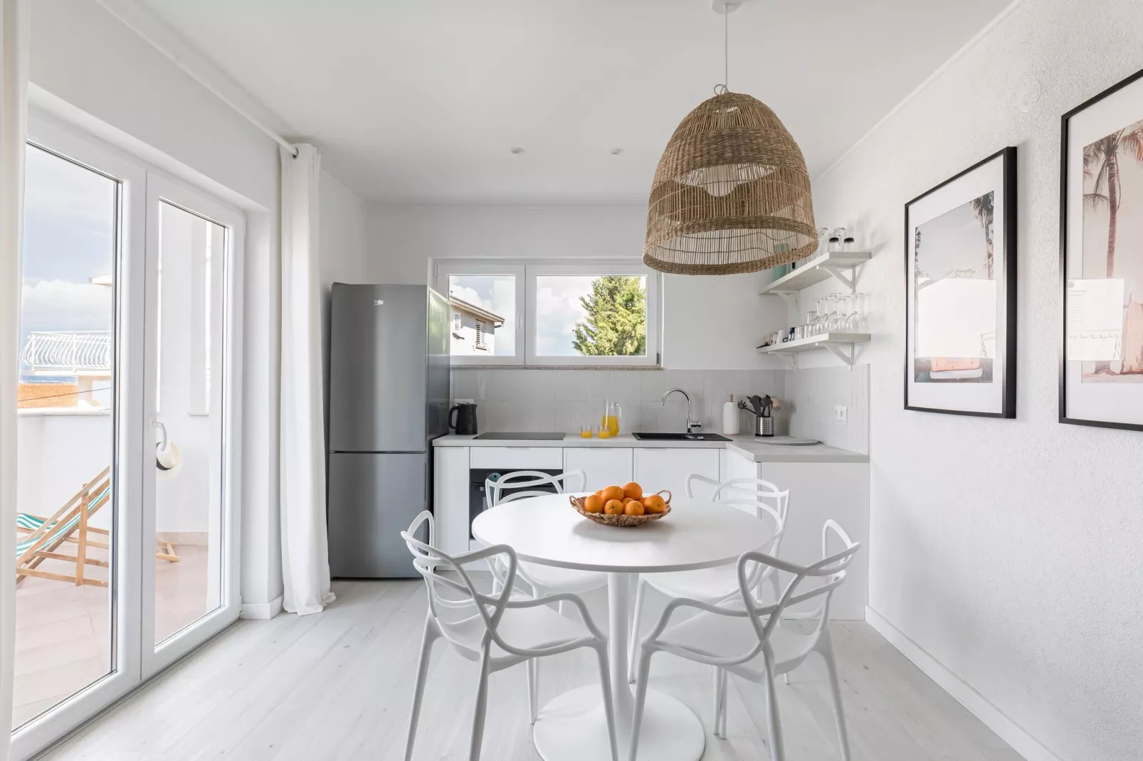Marina sea view apartment A-Dining room