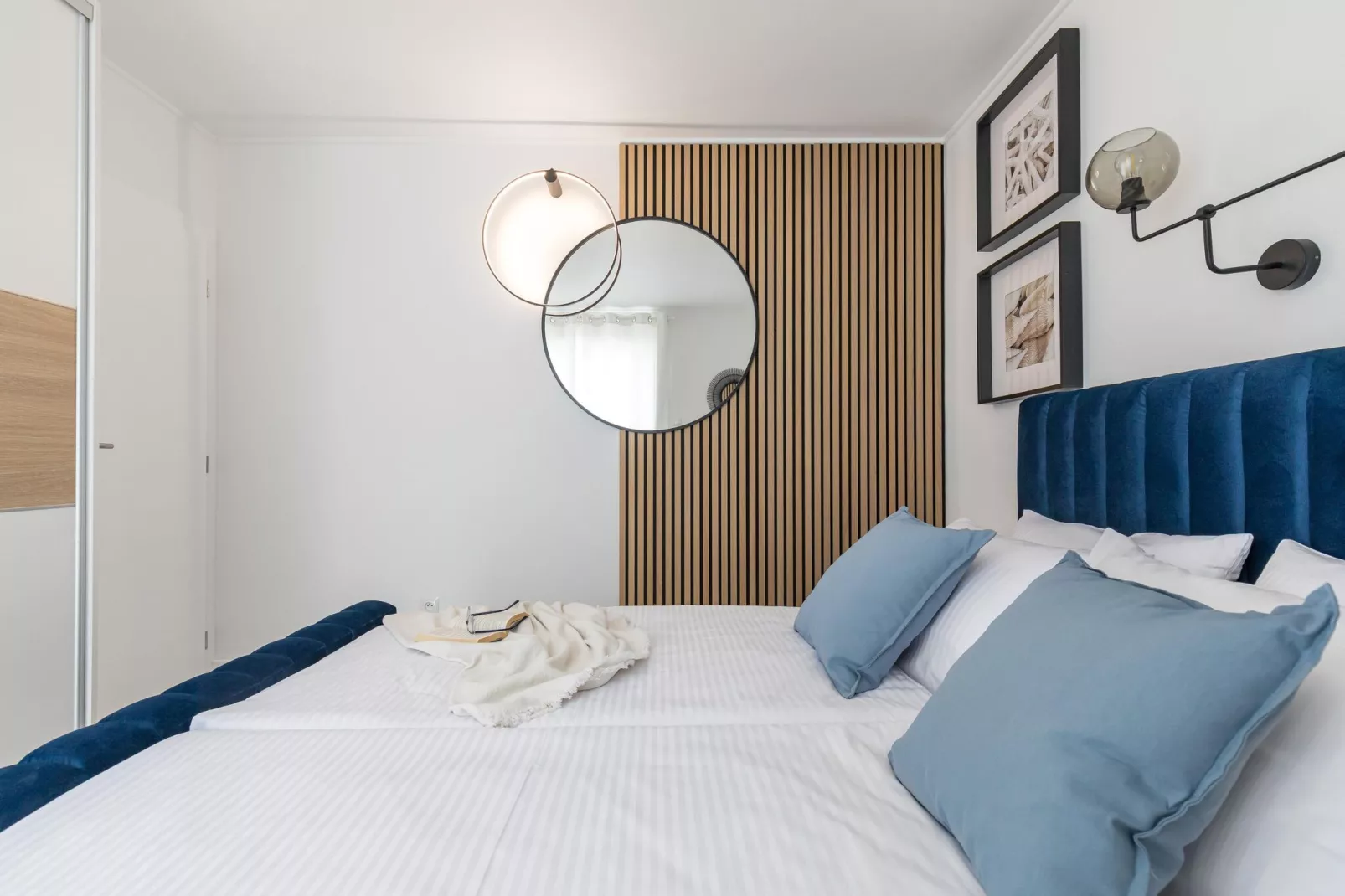 Marina sea view apartment A-Bedroom