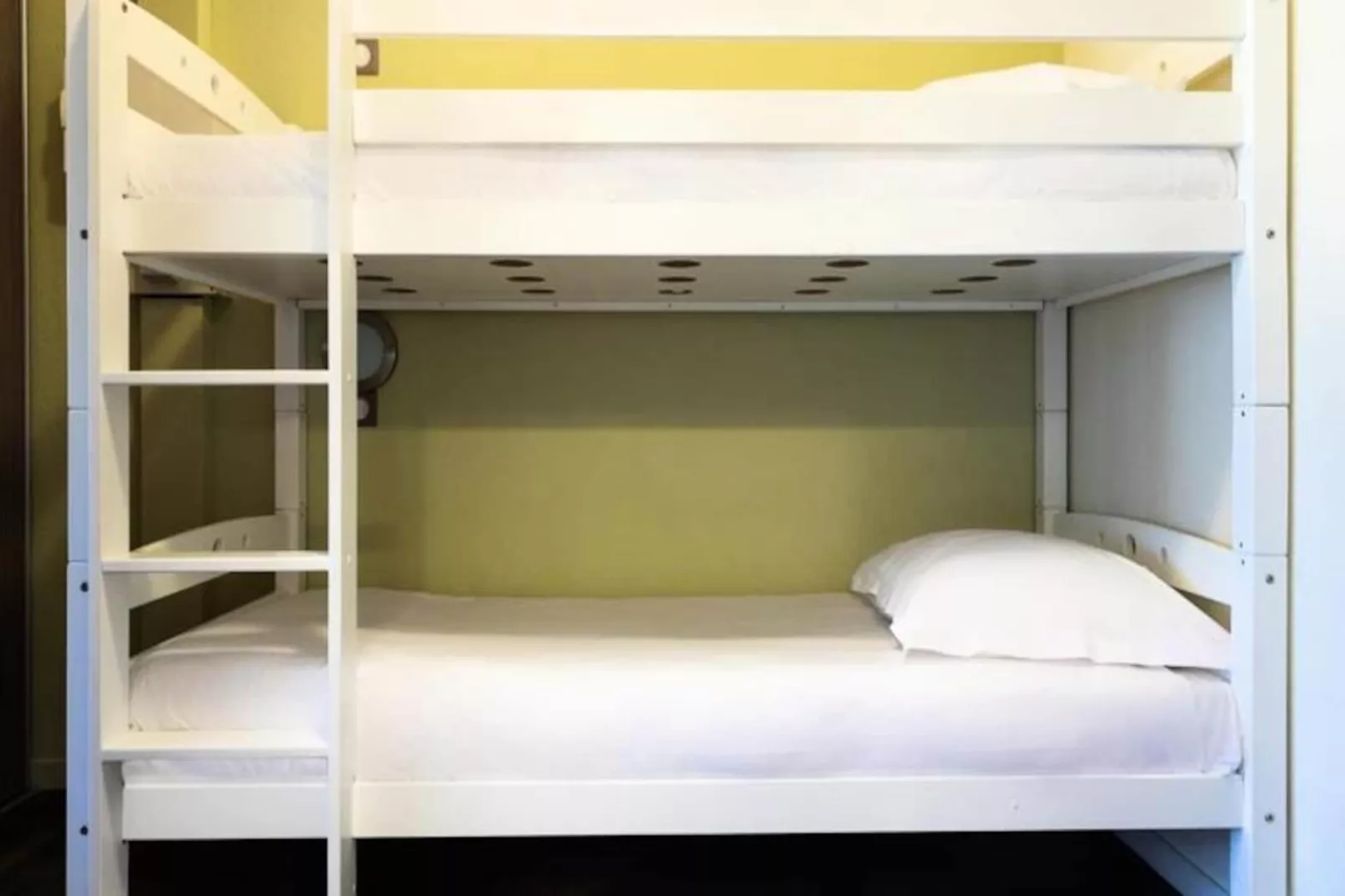 SOWELL Family Les Amandiers****-Image-tags.