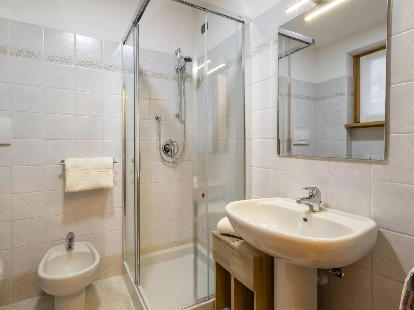 Baita Bucaneve-Inside